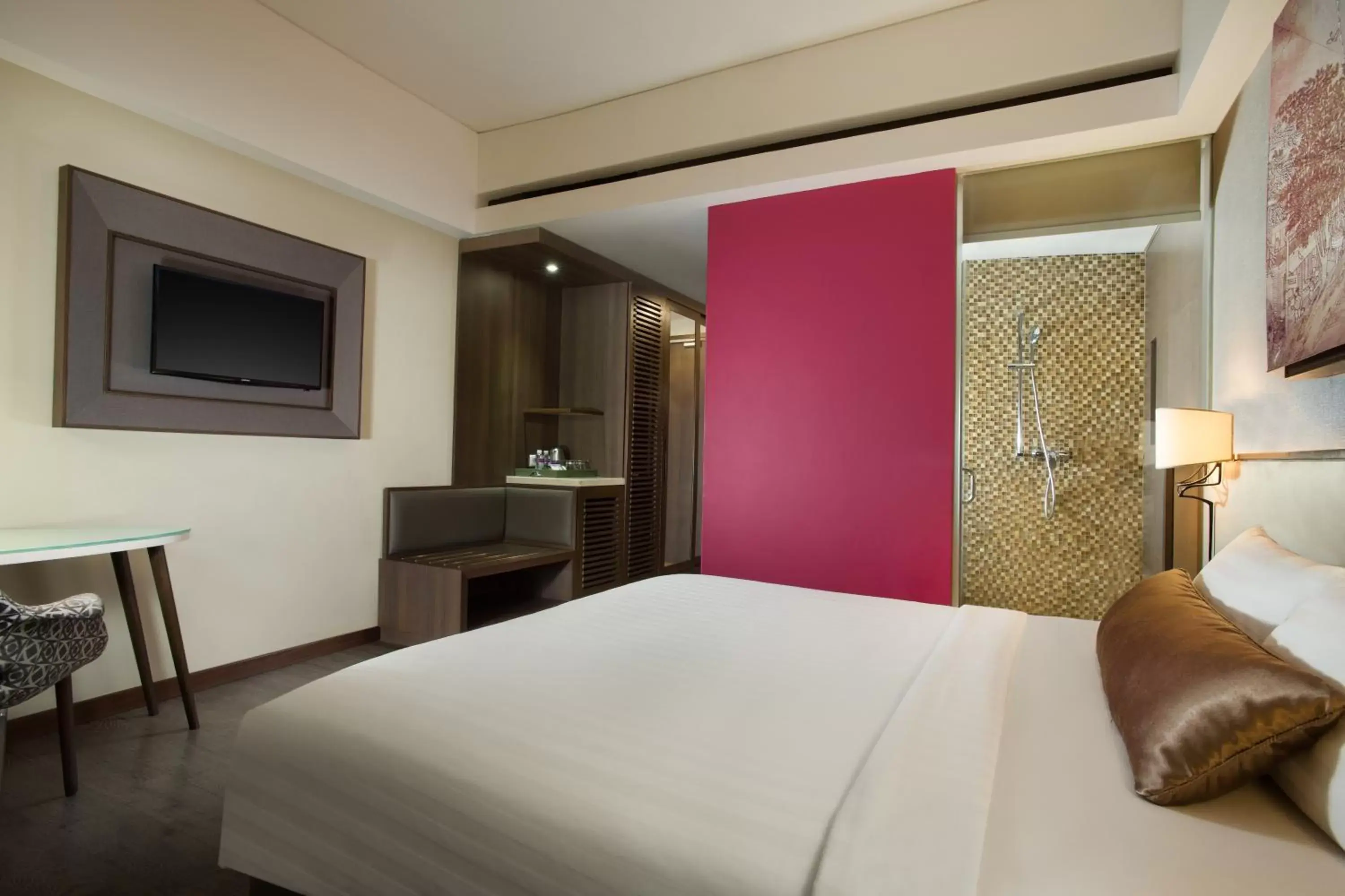 Bed in Mercure Bali Legian