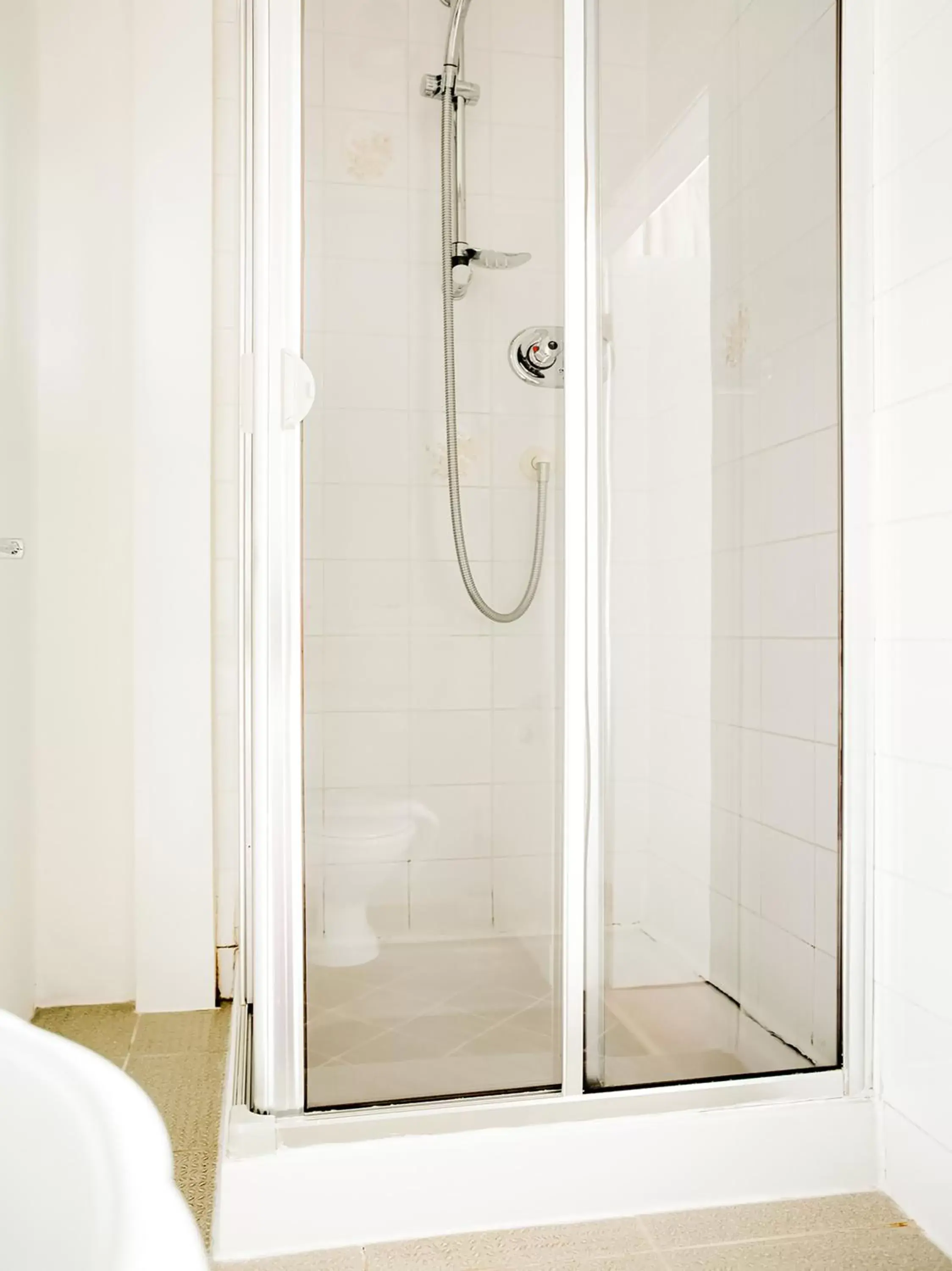 Shower, Bathroom in Corner Hotel