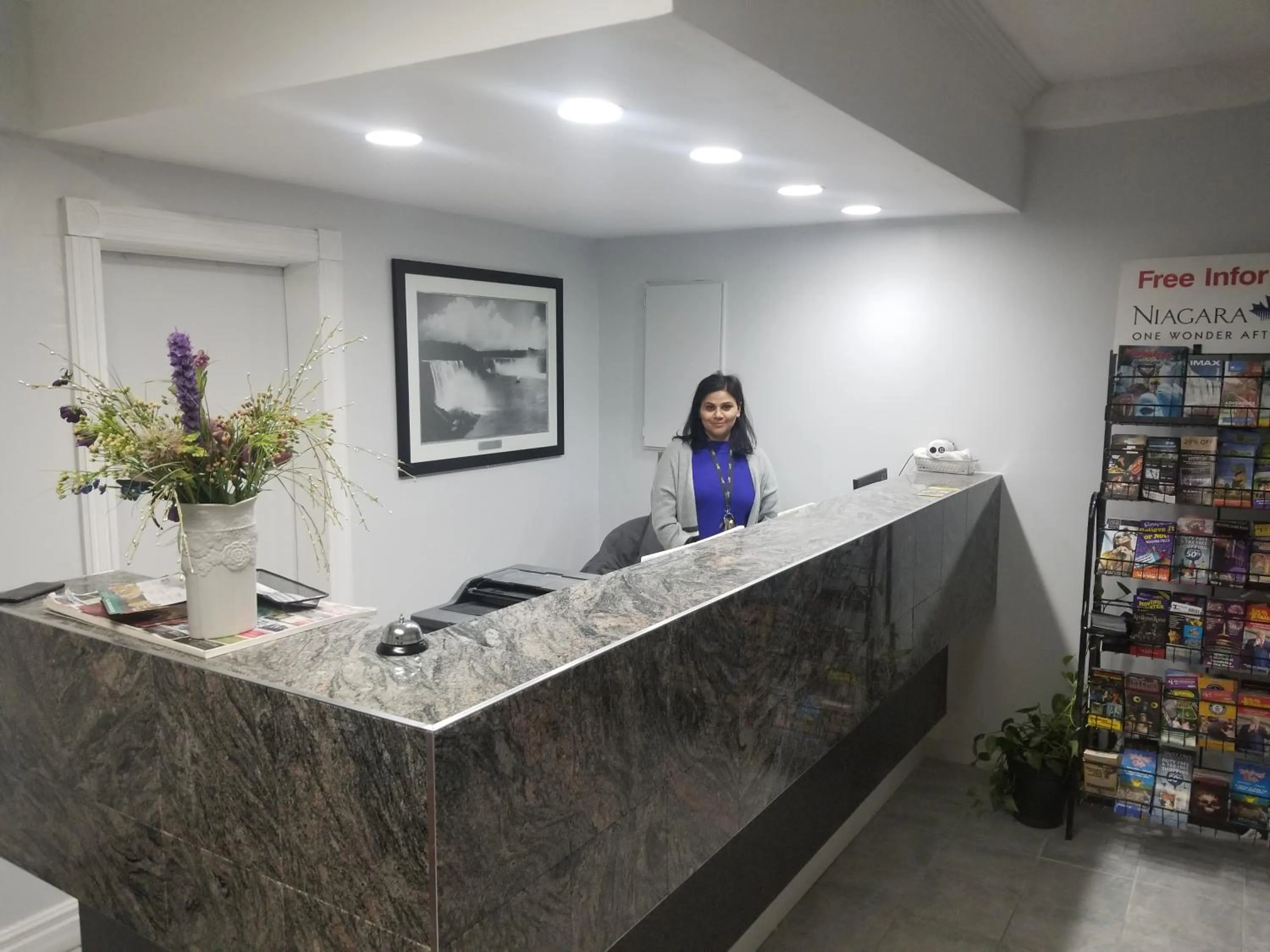 Niagara Falls Courtside Inn