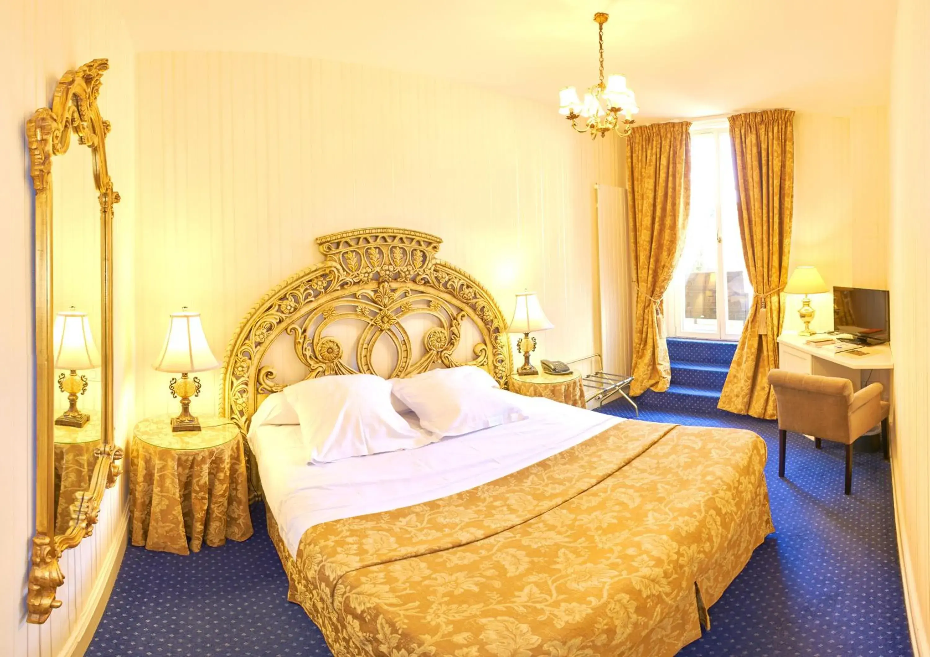 Bedroom, Bed in Hotel Restaurant Du Parc
