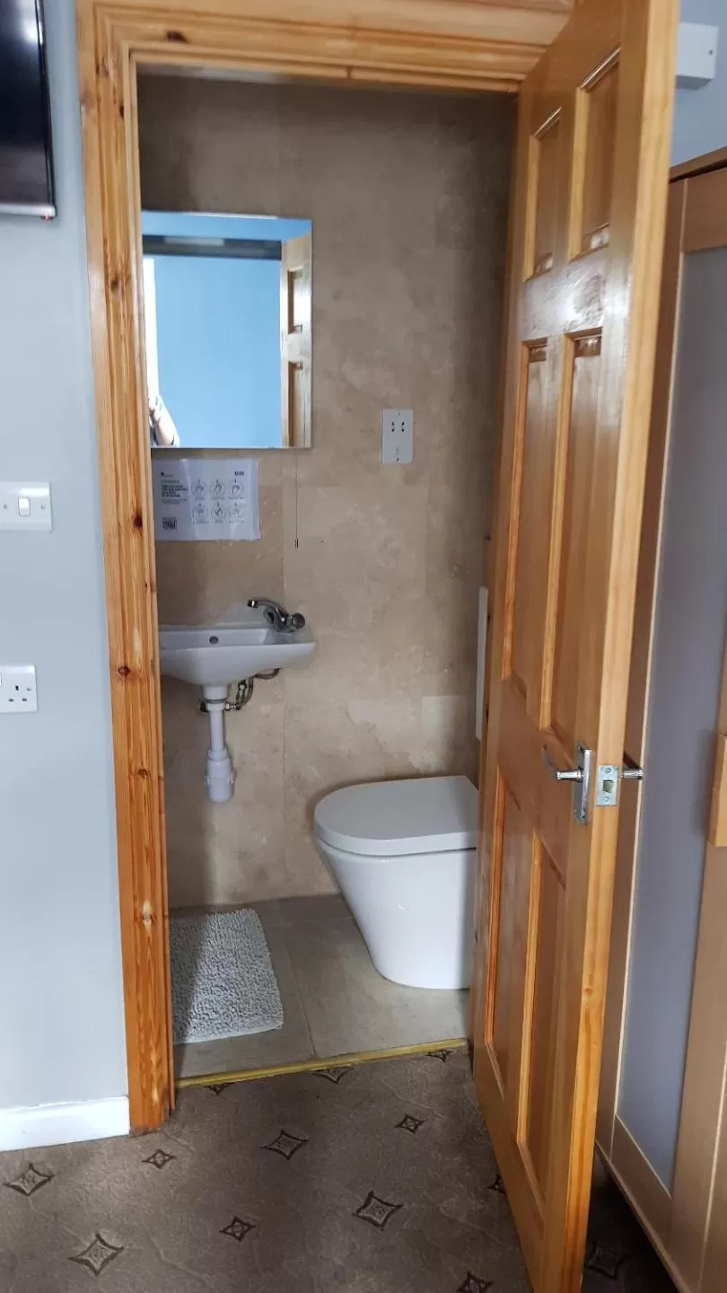 Bathroom in Hour Glass Hotel