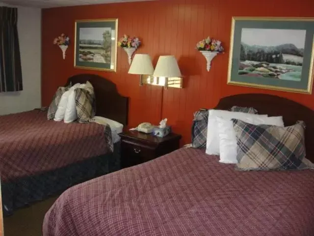 Bed in Standish Motel