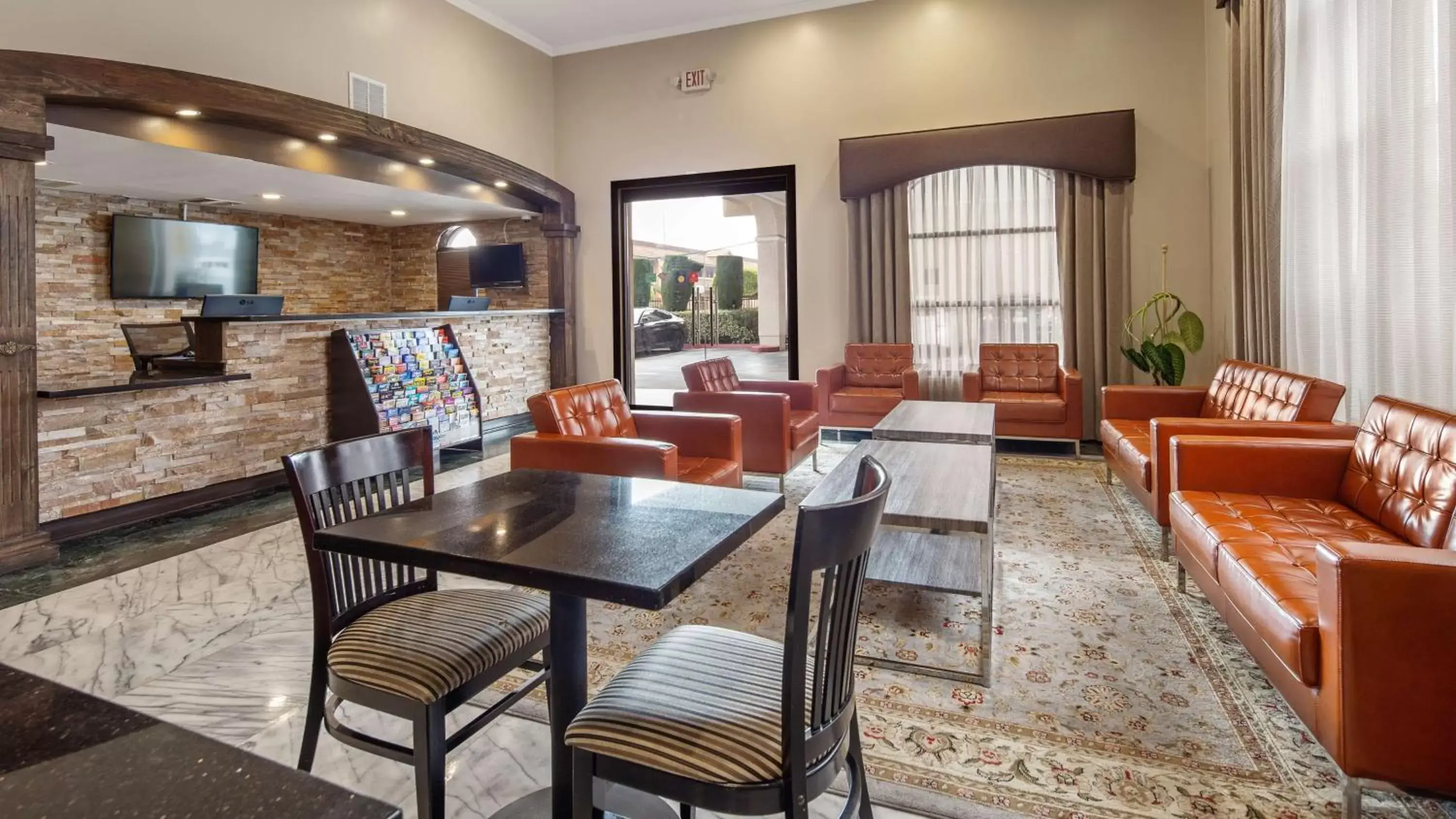 Lobby or reception in Best Western Pasadena Royale Inn & Suites