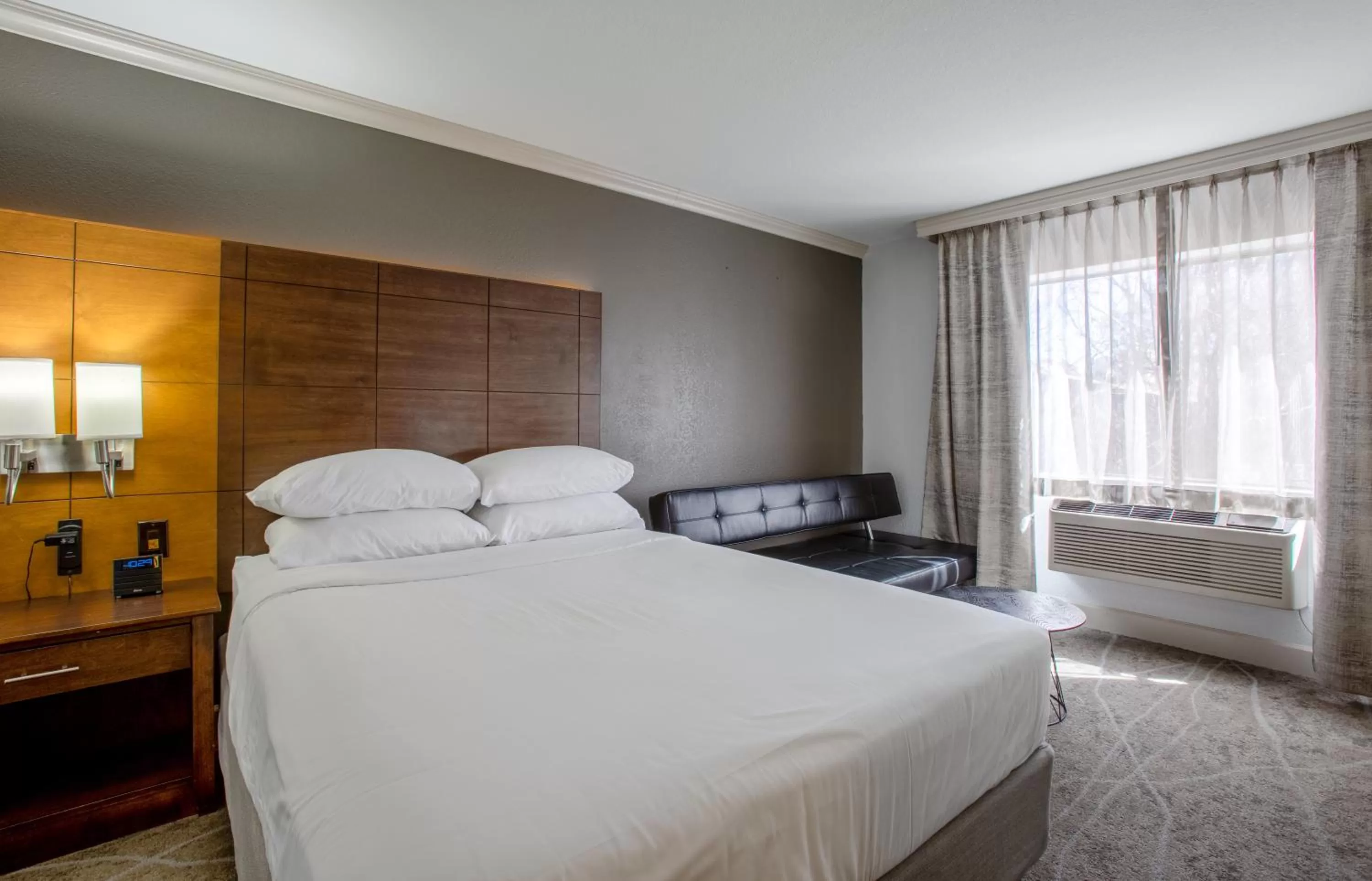 Bed in Arroyo Pinion Hotel, an Ascend Collection Hotel