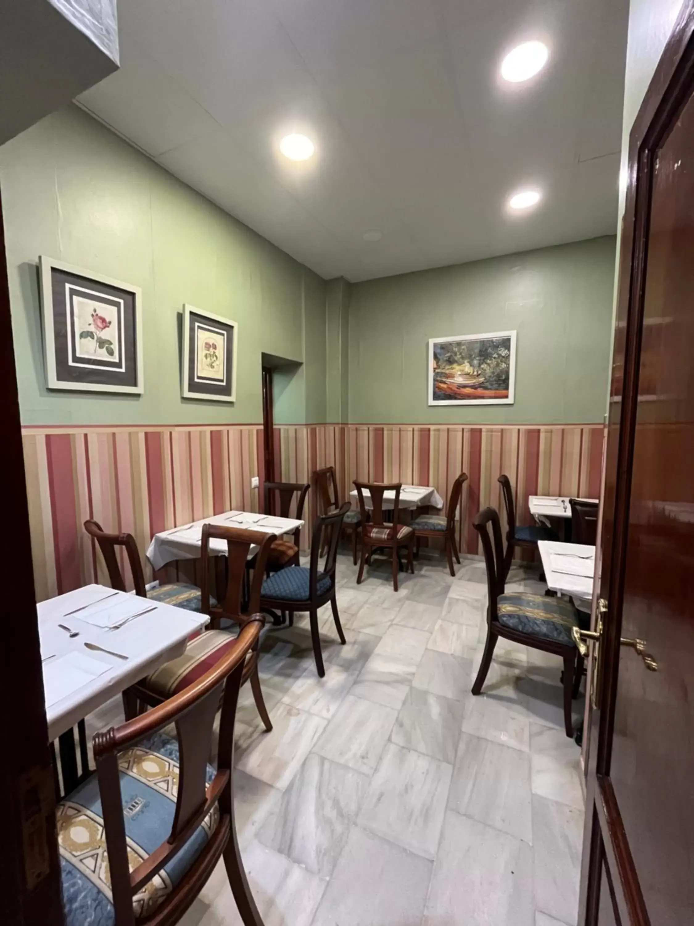 Restaurant/Places to Eat in Hotel Europa Boutique Sevilla