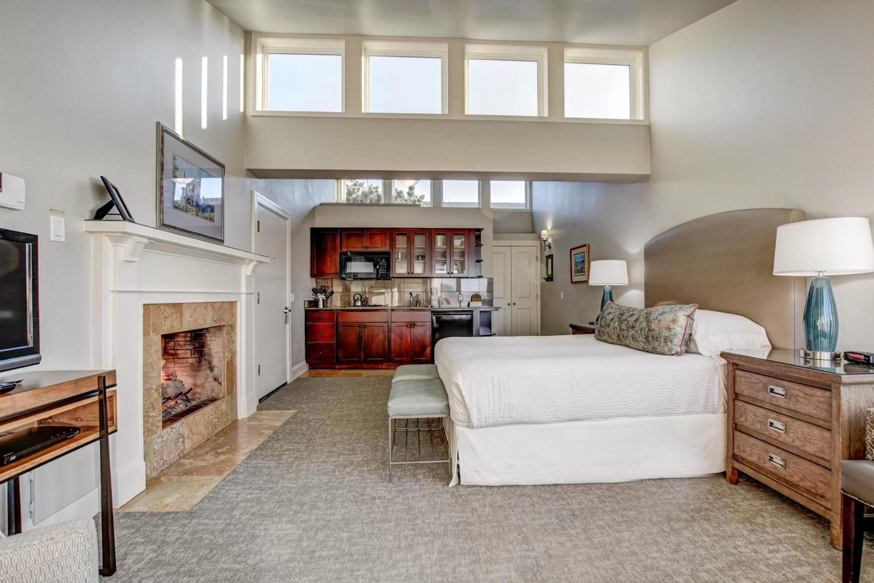 TV and multimedia in The Waves