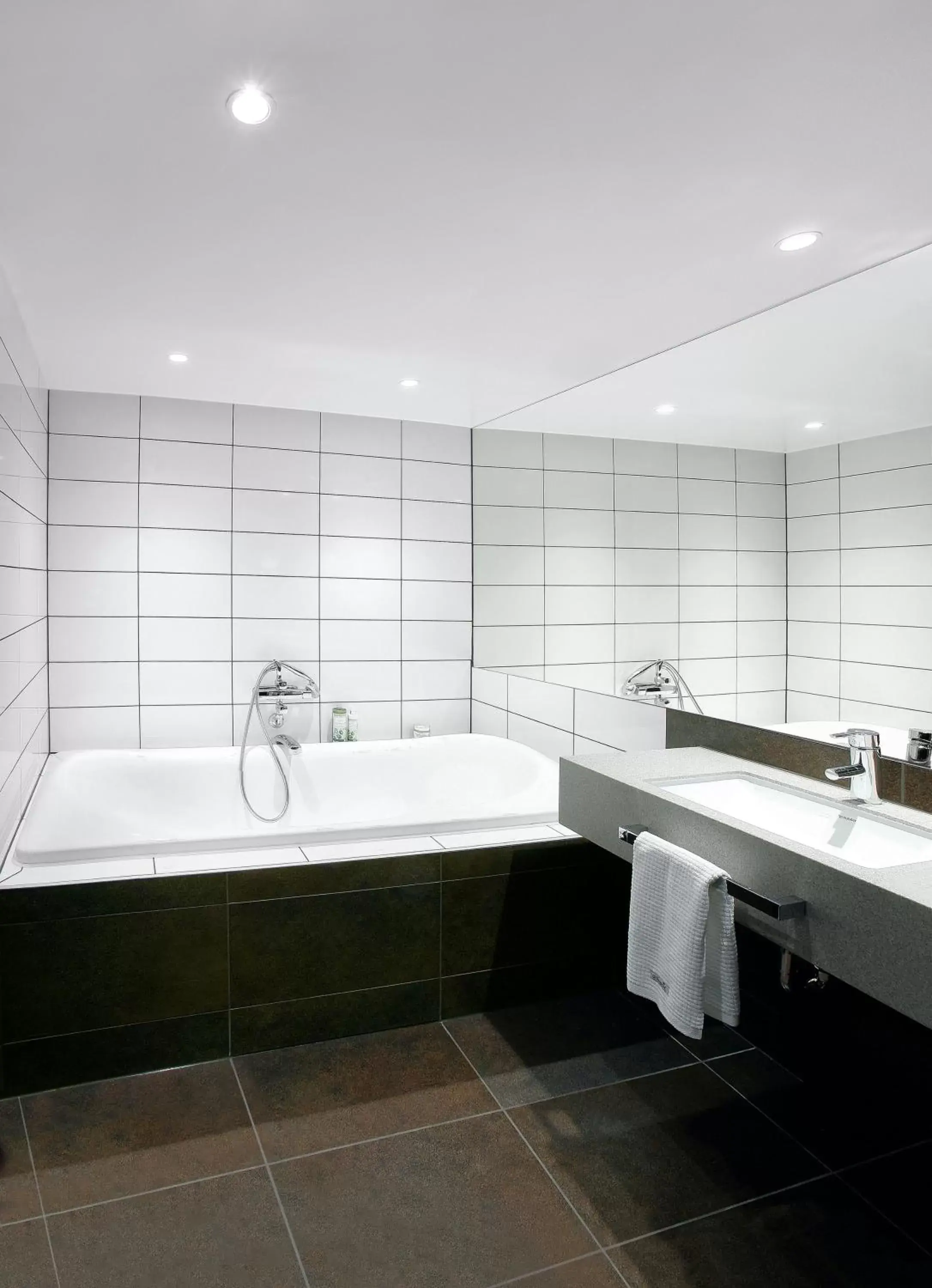 Bathroom in Quality Hotel Waterfront Bathroom in Quality Hotel Waterfront