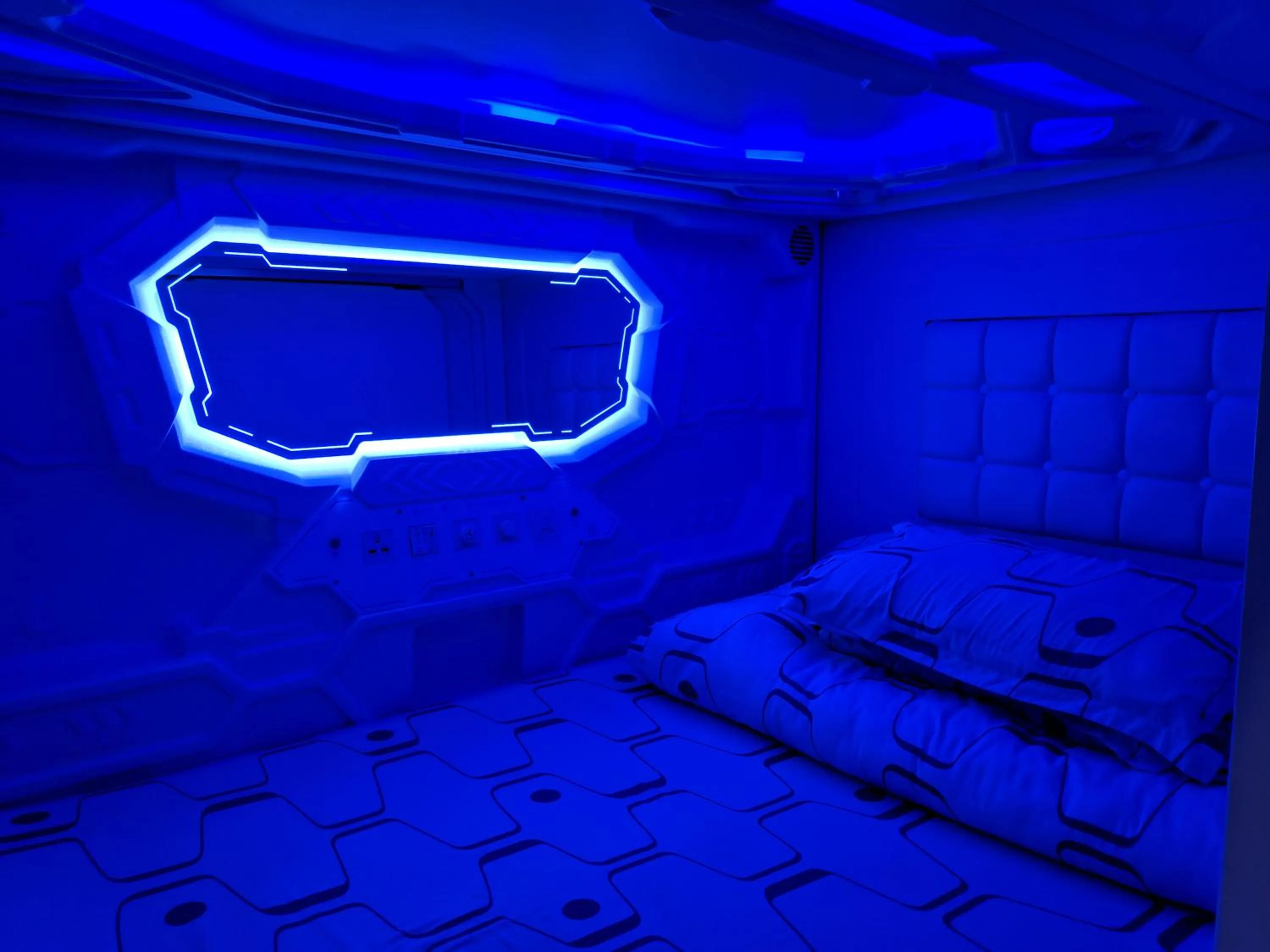 Bed in Space Cap Hotel