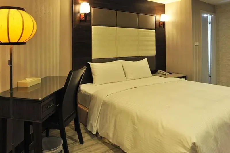 Bed in Maple Hotel