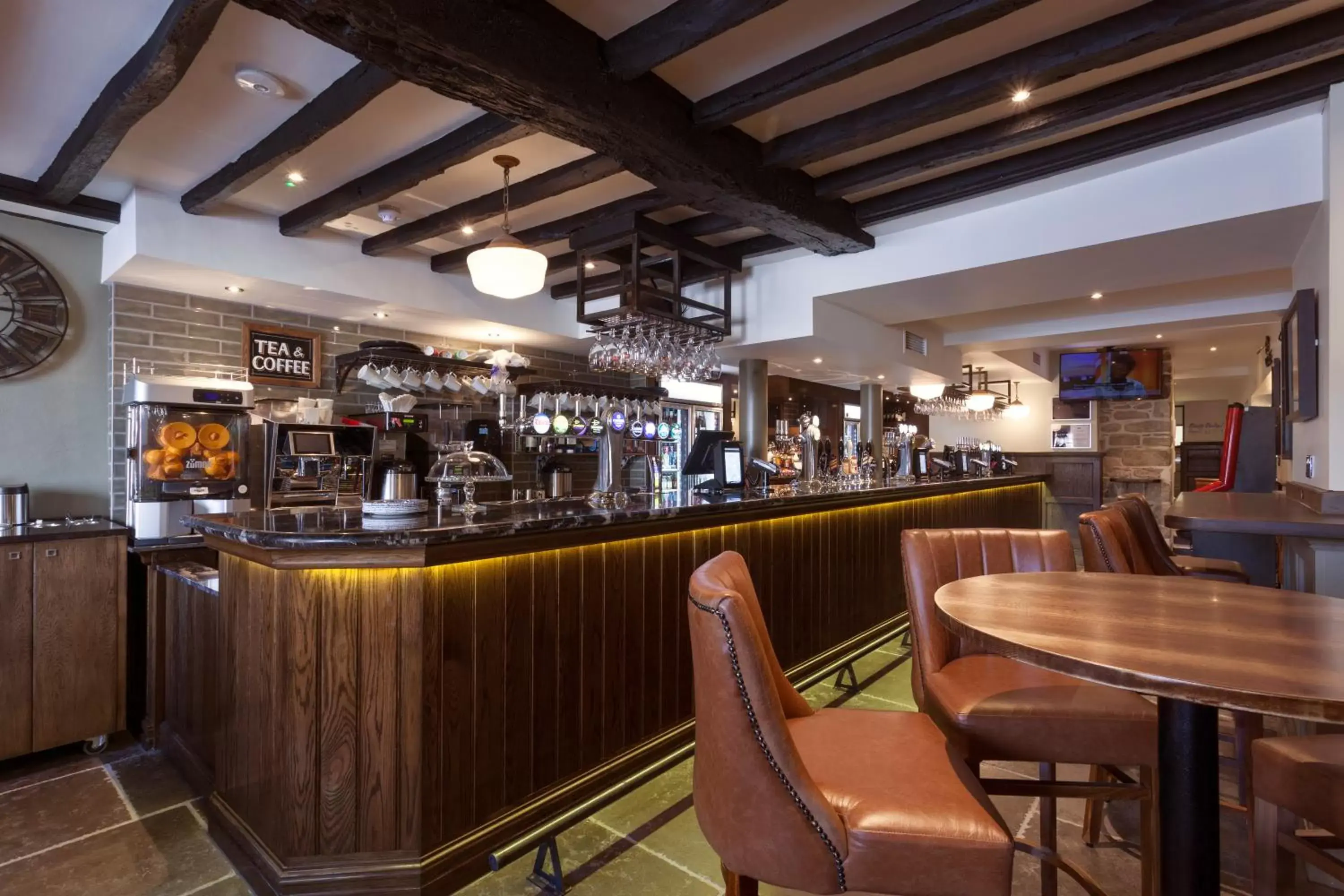 Lounge or bar, Lounge/Bar in The White Hart Hotel Wetherspoon