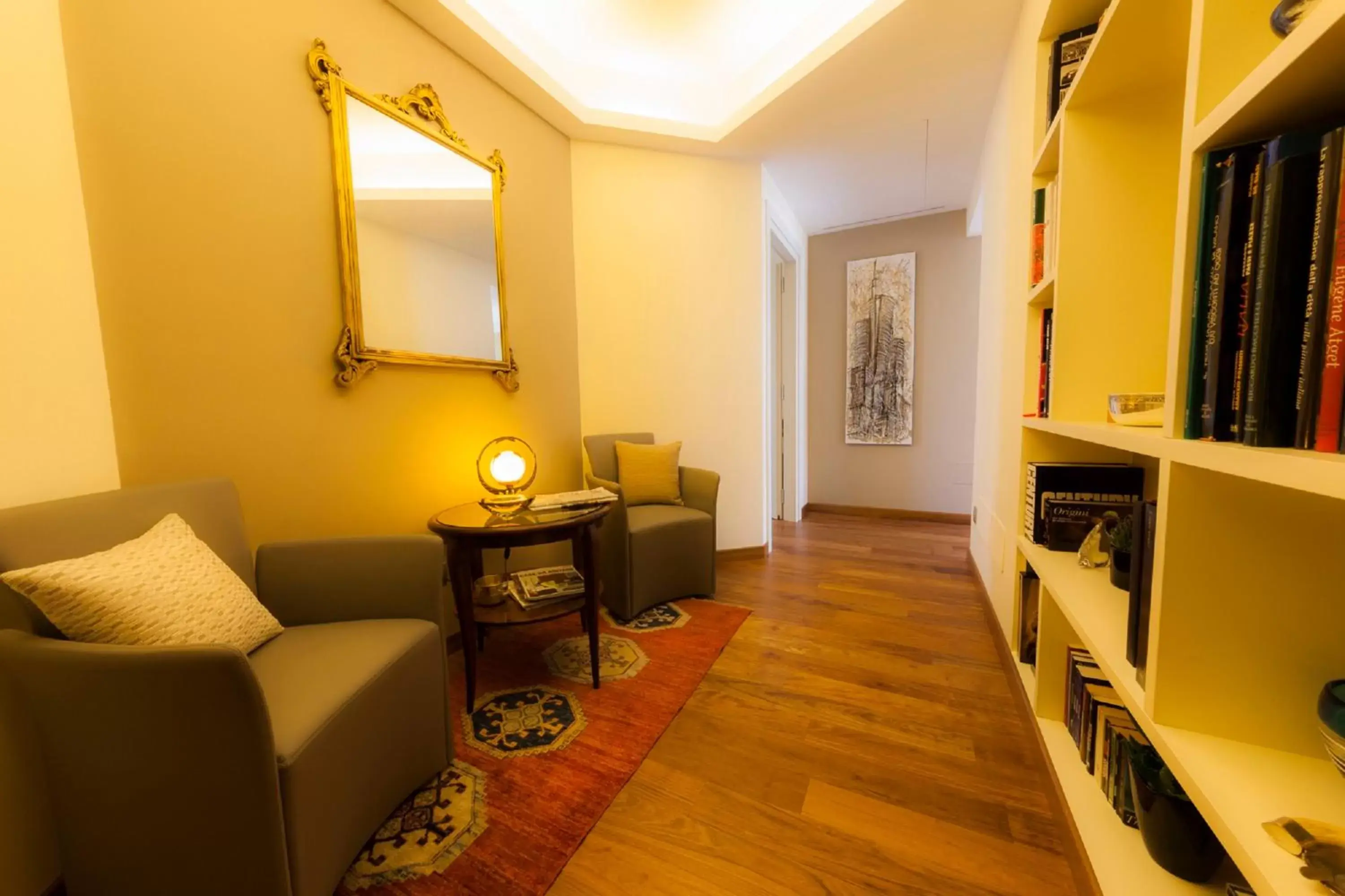 Library, Seating Area in Bronzino House