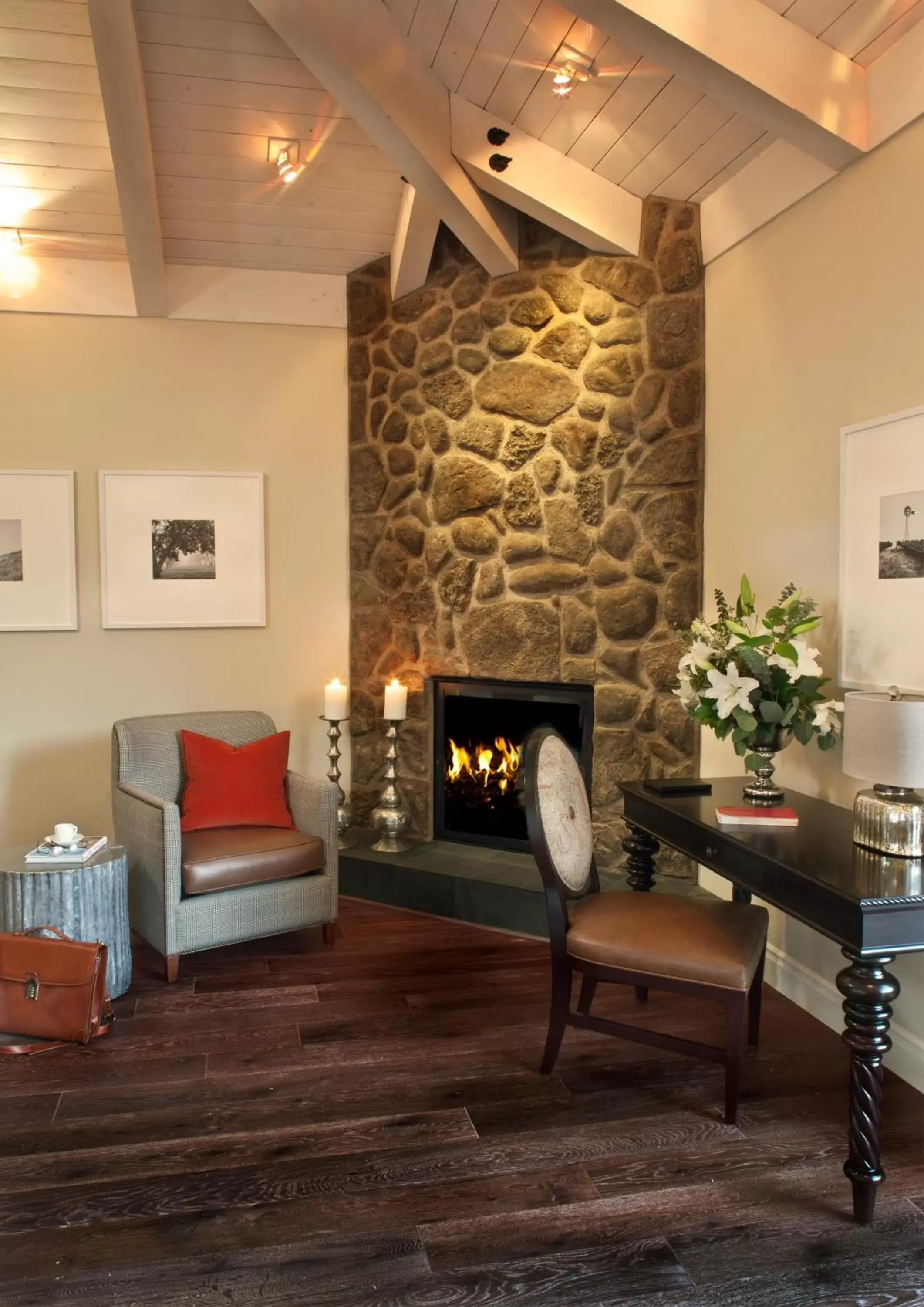 Bedroom, Seating Area in Hotel Yountville