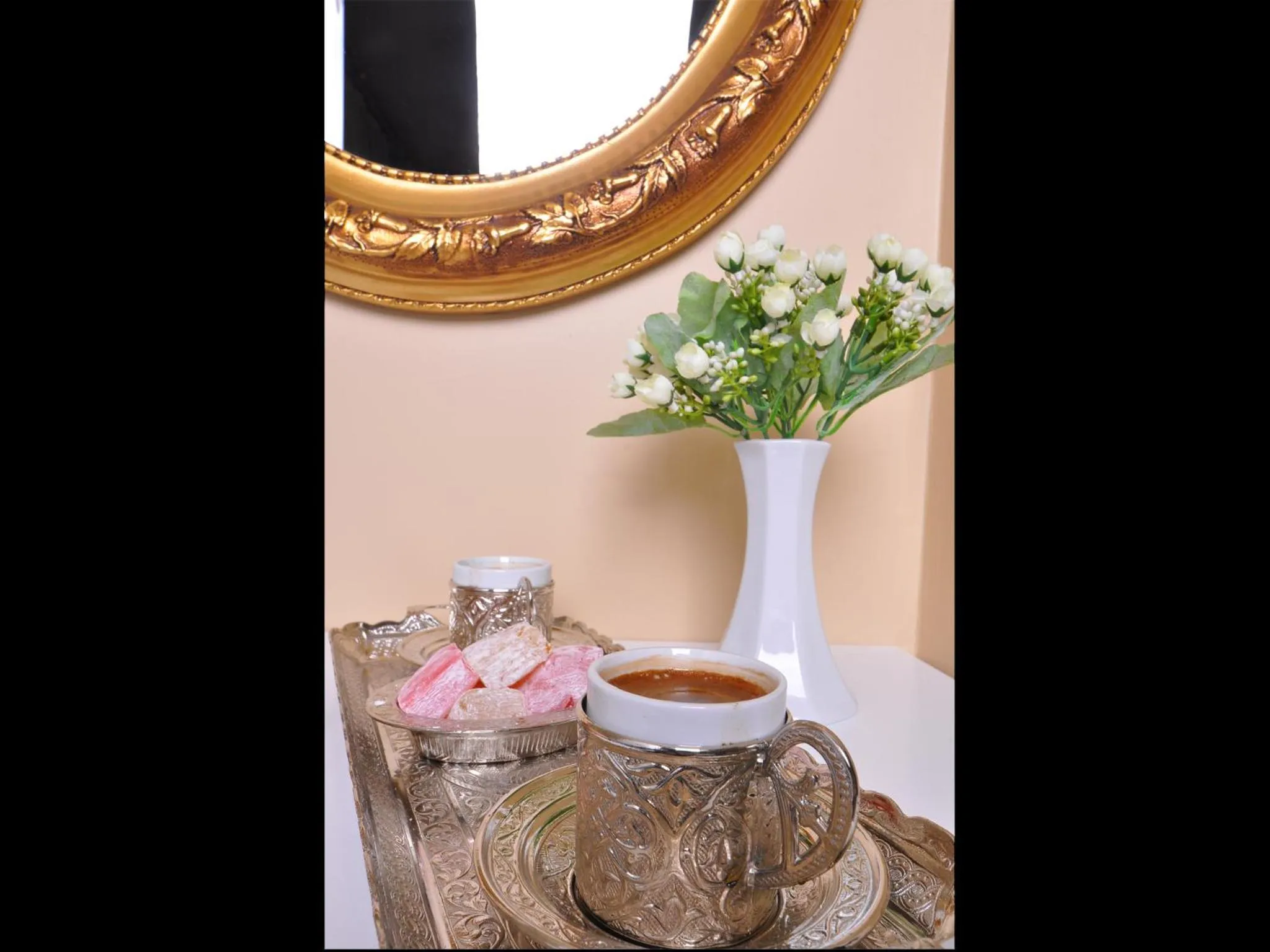 Decorative detail in Divani Ali Hotel