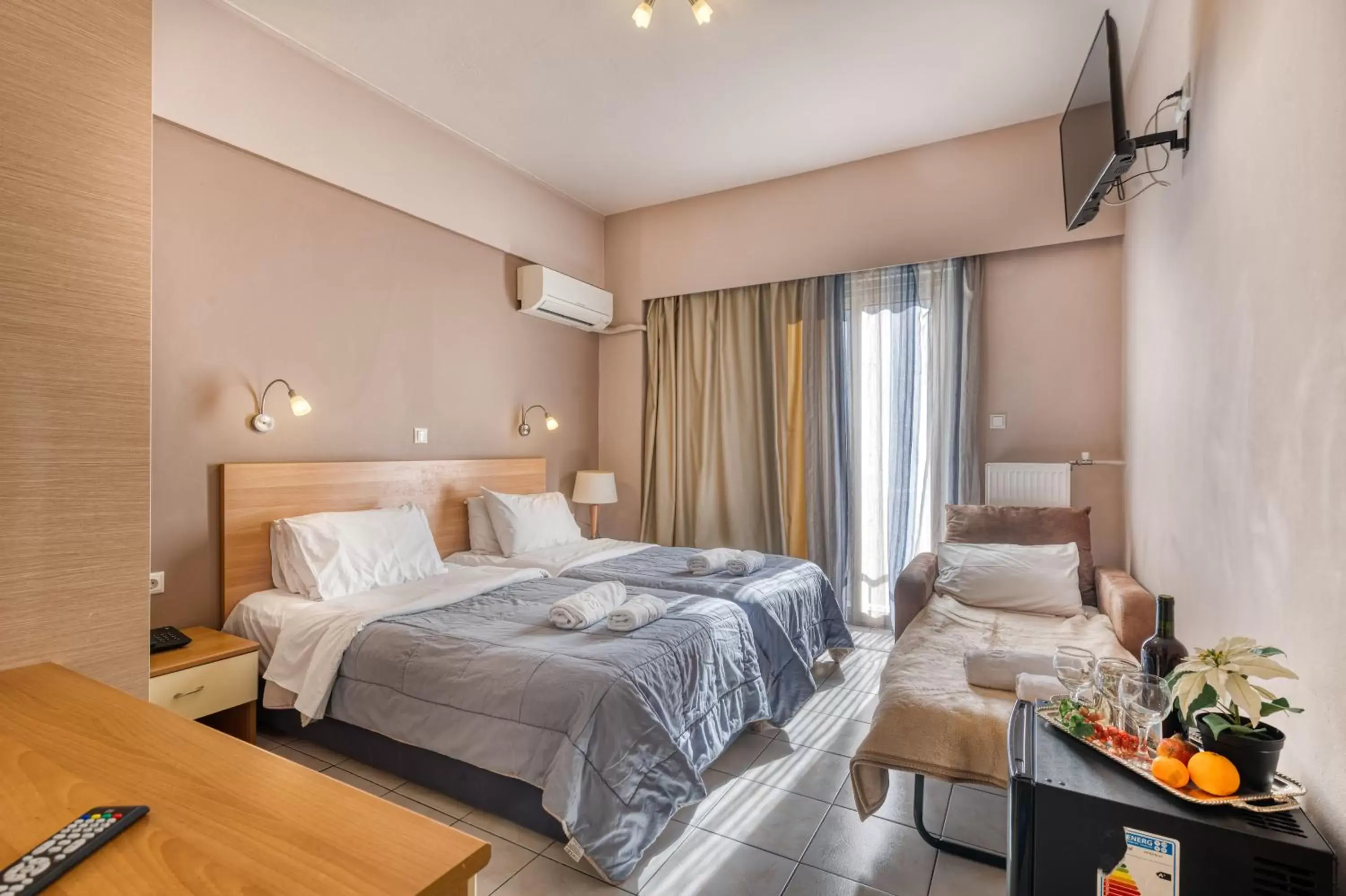 Bed in Diros Hotel