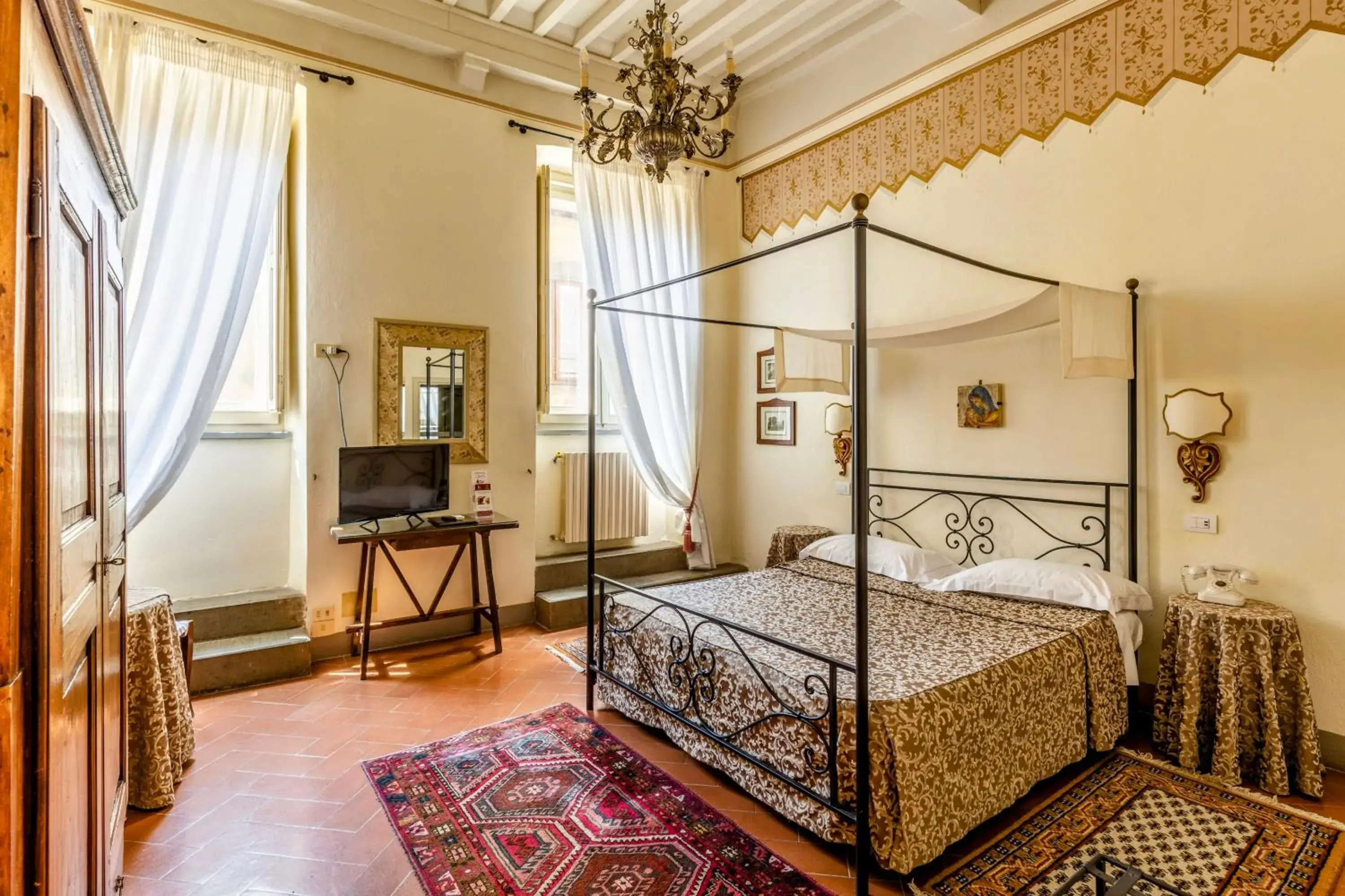 Bed in Hotel San Michele