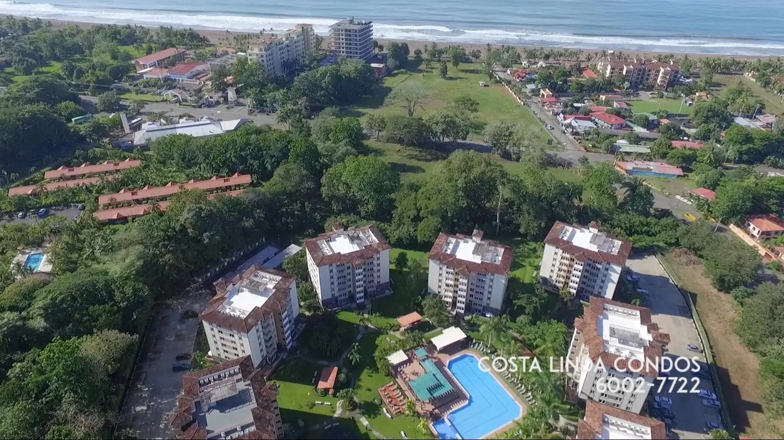 Facade/entrance, Bird's-eye View in Jaco Beach Condos