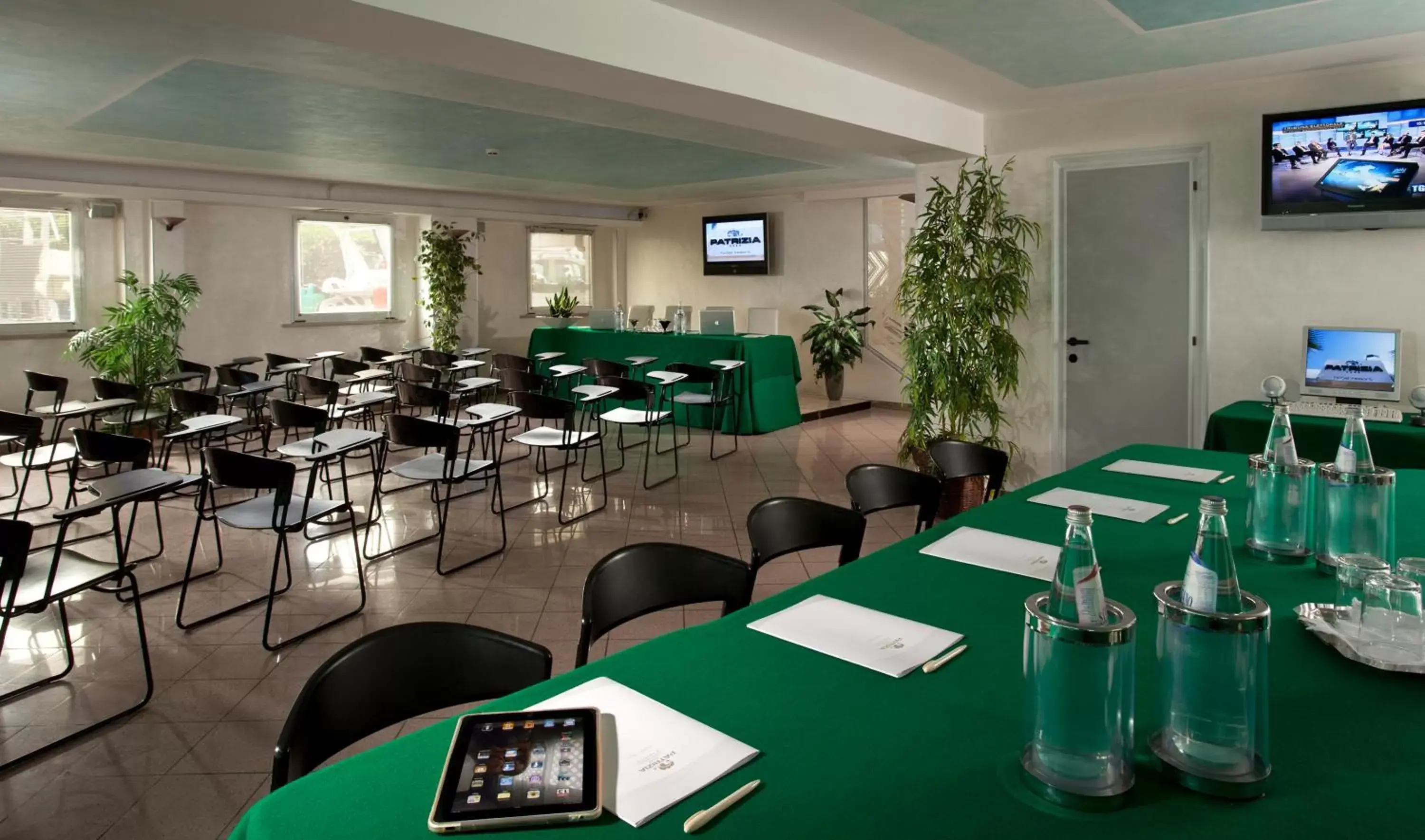 Business facilities in Best Western Maison B Hotel