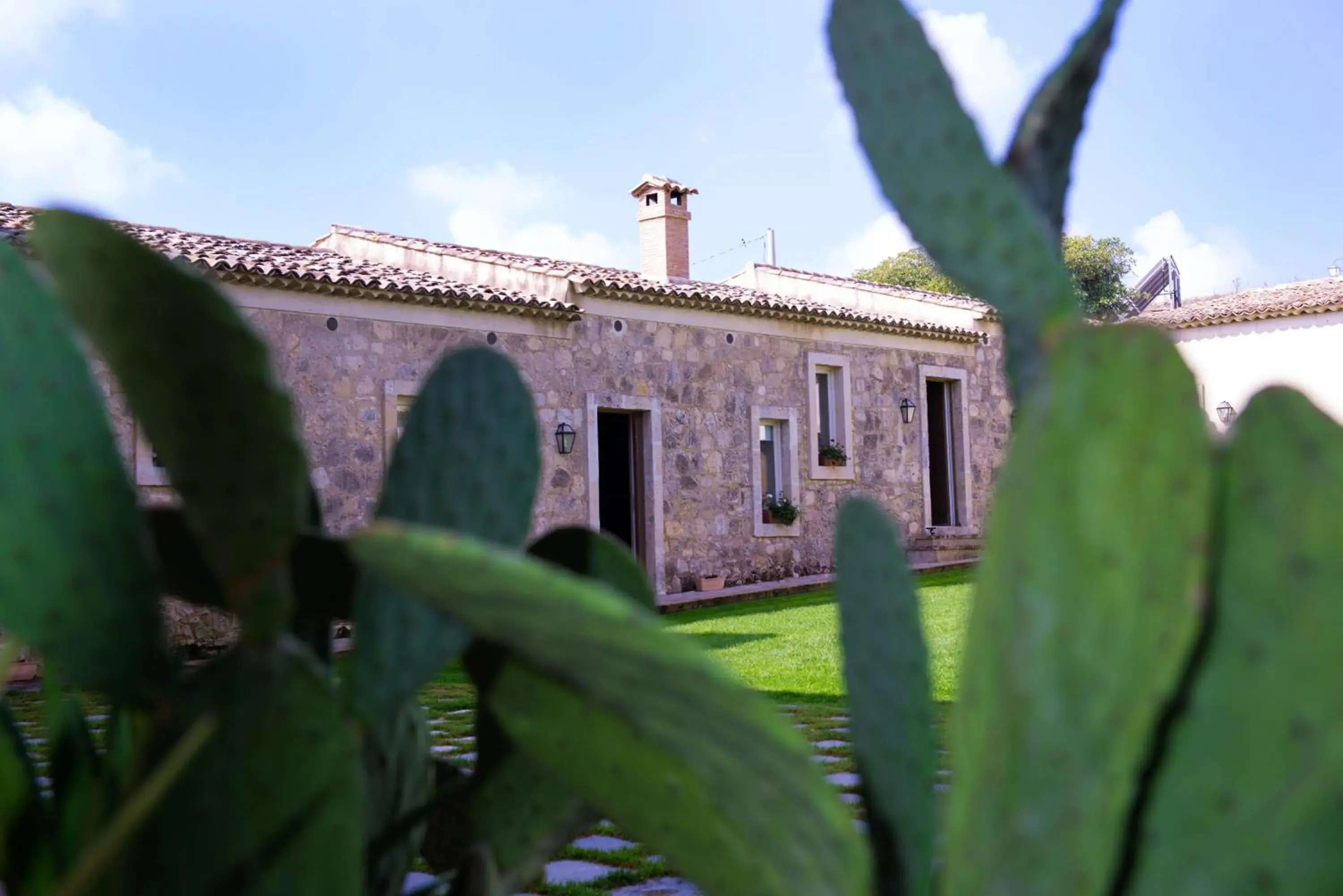 Inner courtyard view, Property Building in Castello Camemi