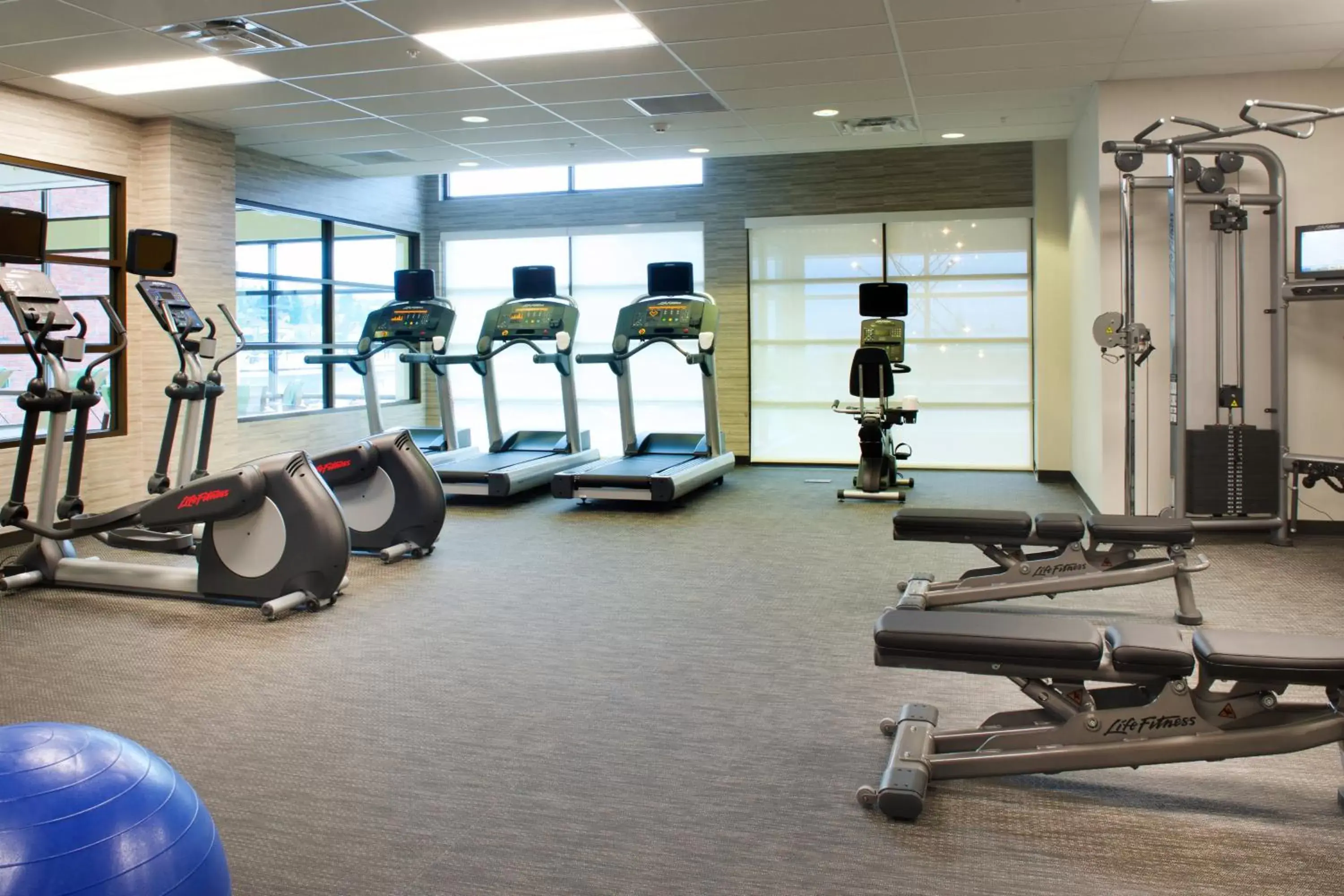 Fitness centre/facilities, Fitness Center/Facilities in Courtyard by Marriott Seattle Everett Downtown