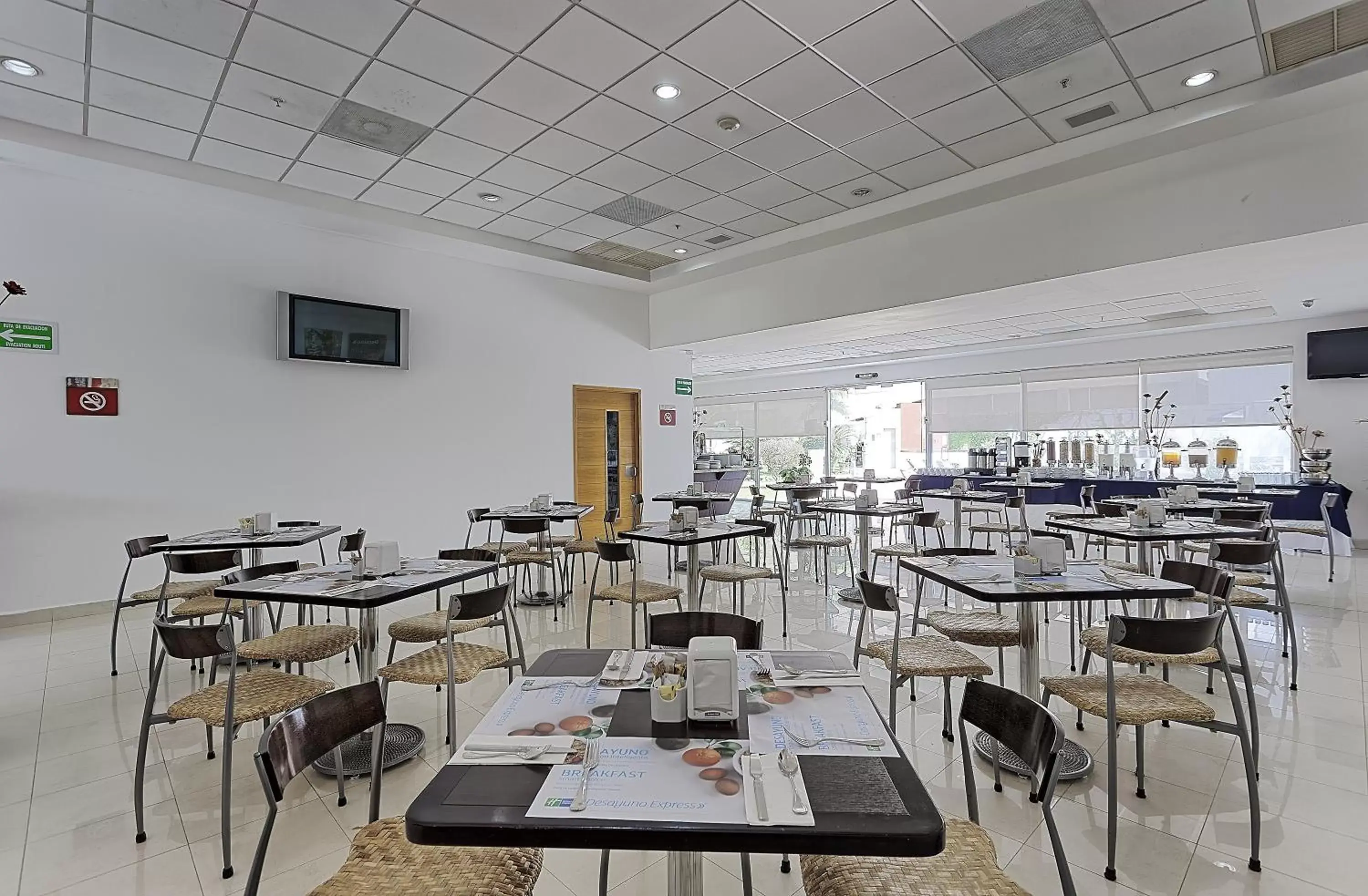 Breakfast, Restaurant/Places to Eat in Holiday Inn Express Villahermosa, an IHG Hotel