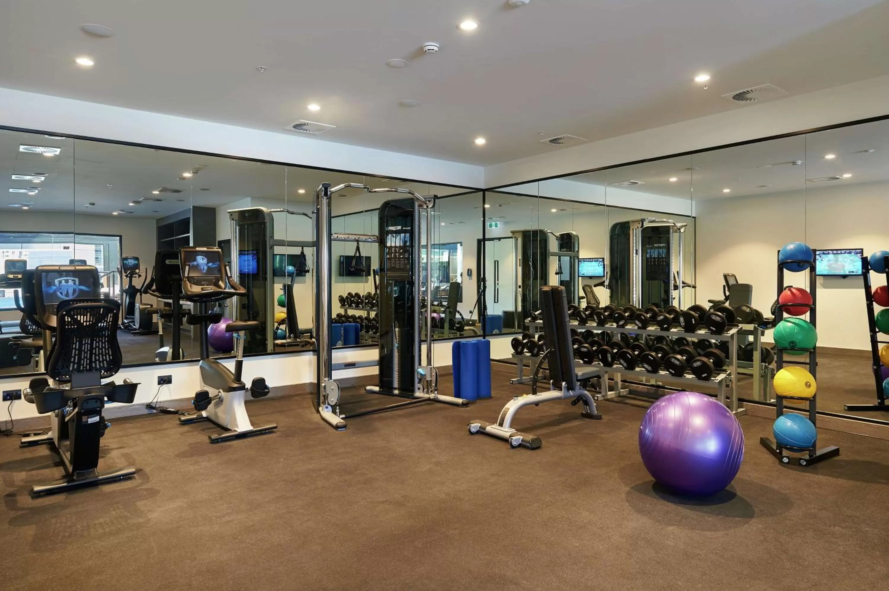 Fitness centre/facilities in Doubletree By Hilton Perth Northbridge