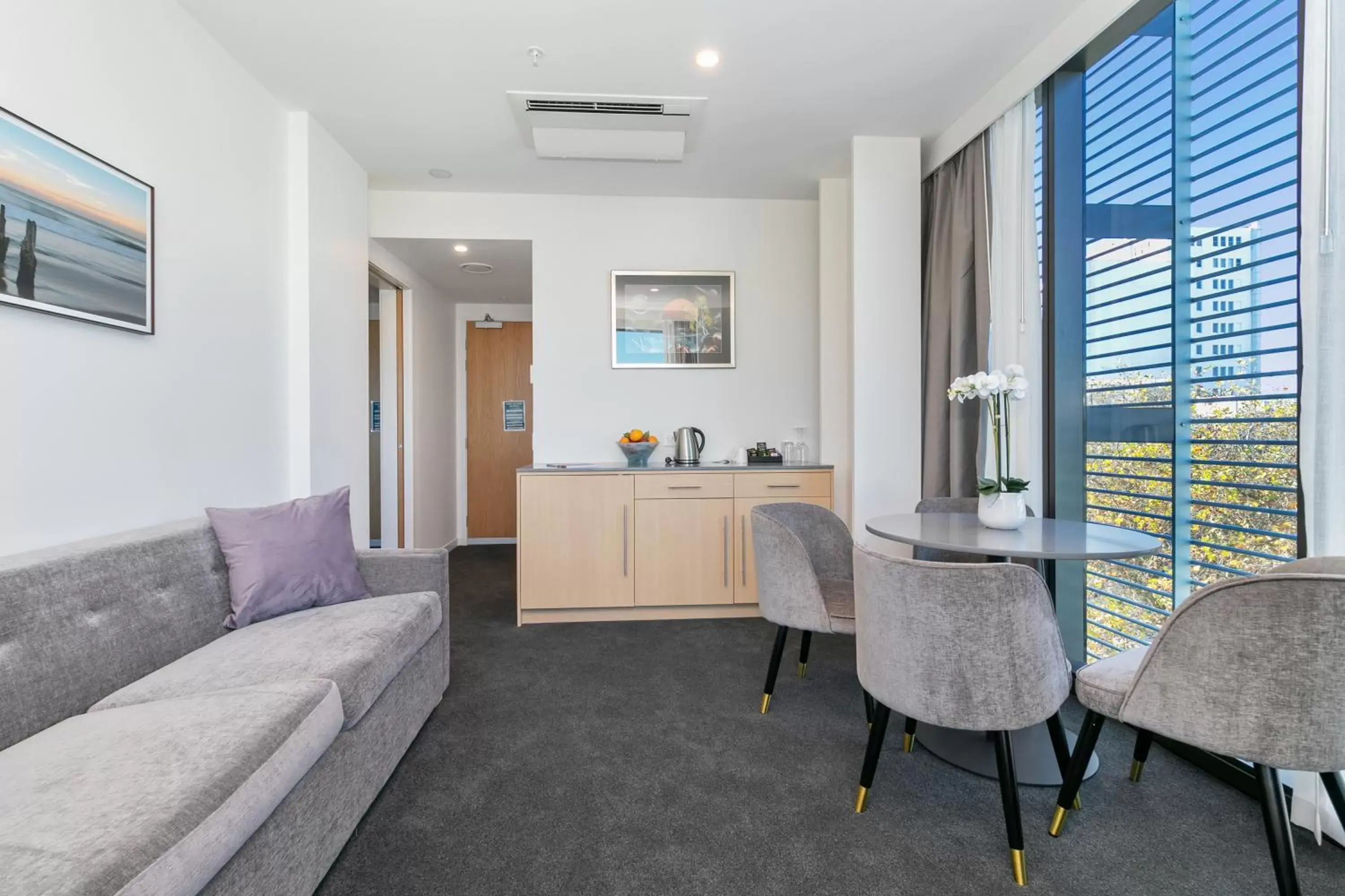 Living room, Seating Area in Christchurch City Hotel