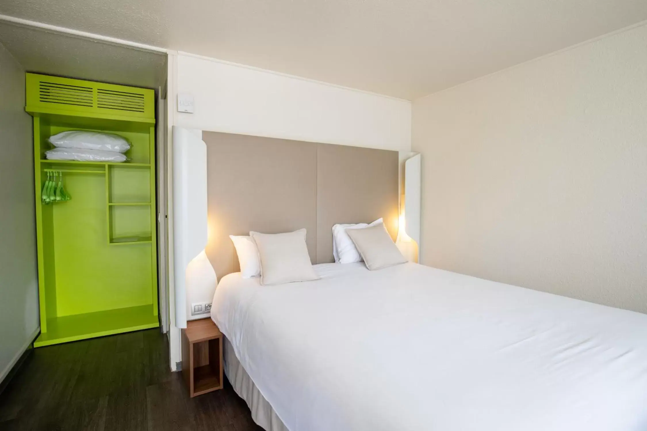 Bed in Campanile Reims Ouest - Tinqueux Bed in Campanile Reims Ouest - Tinqueux