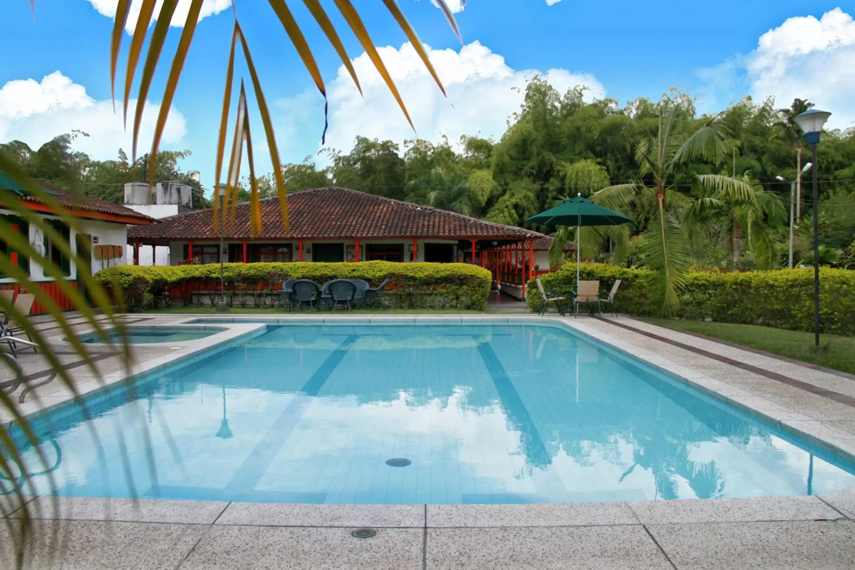 Swimming Pool in Hotel campestre La Floresta