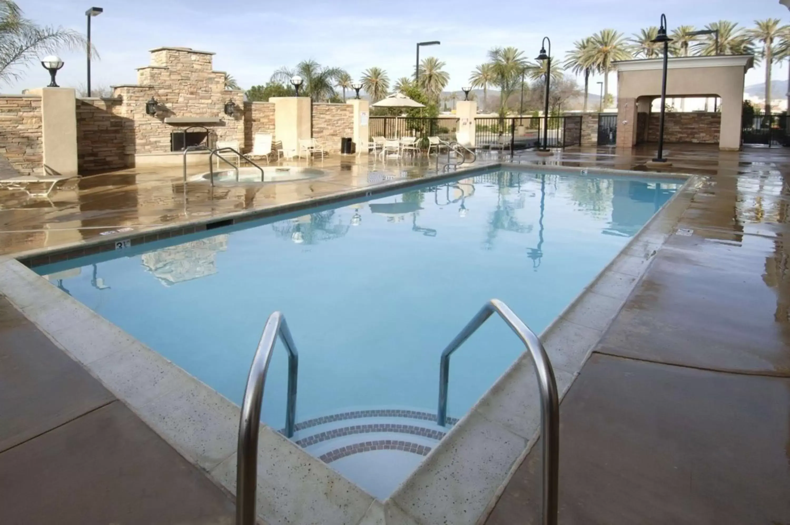 Pool view, Swimming Pool in Hampton Inn & Suites Hemet