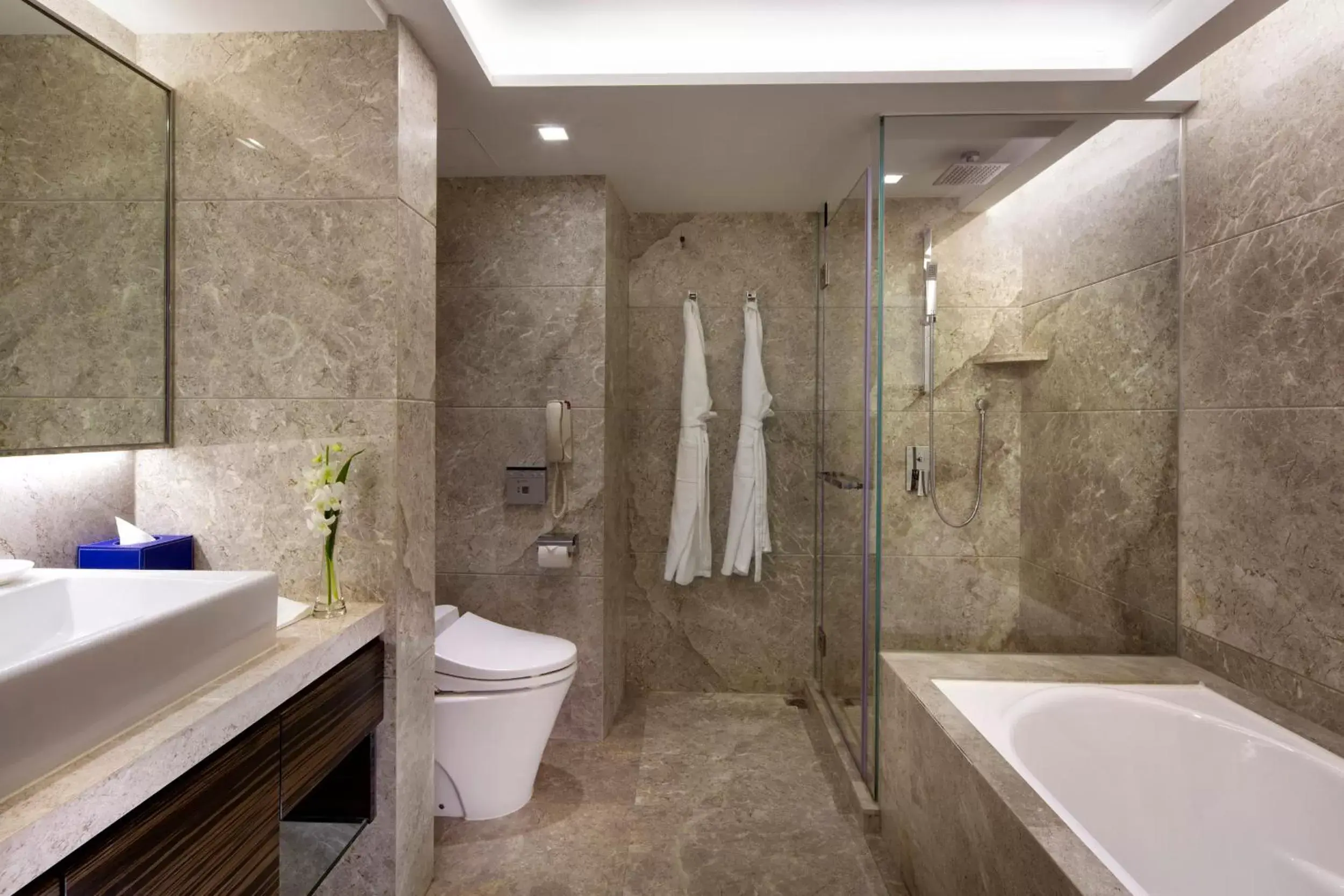 Bathroom in New World Millennium Hong Kong Hotel