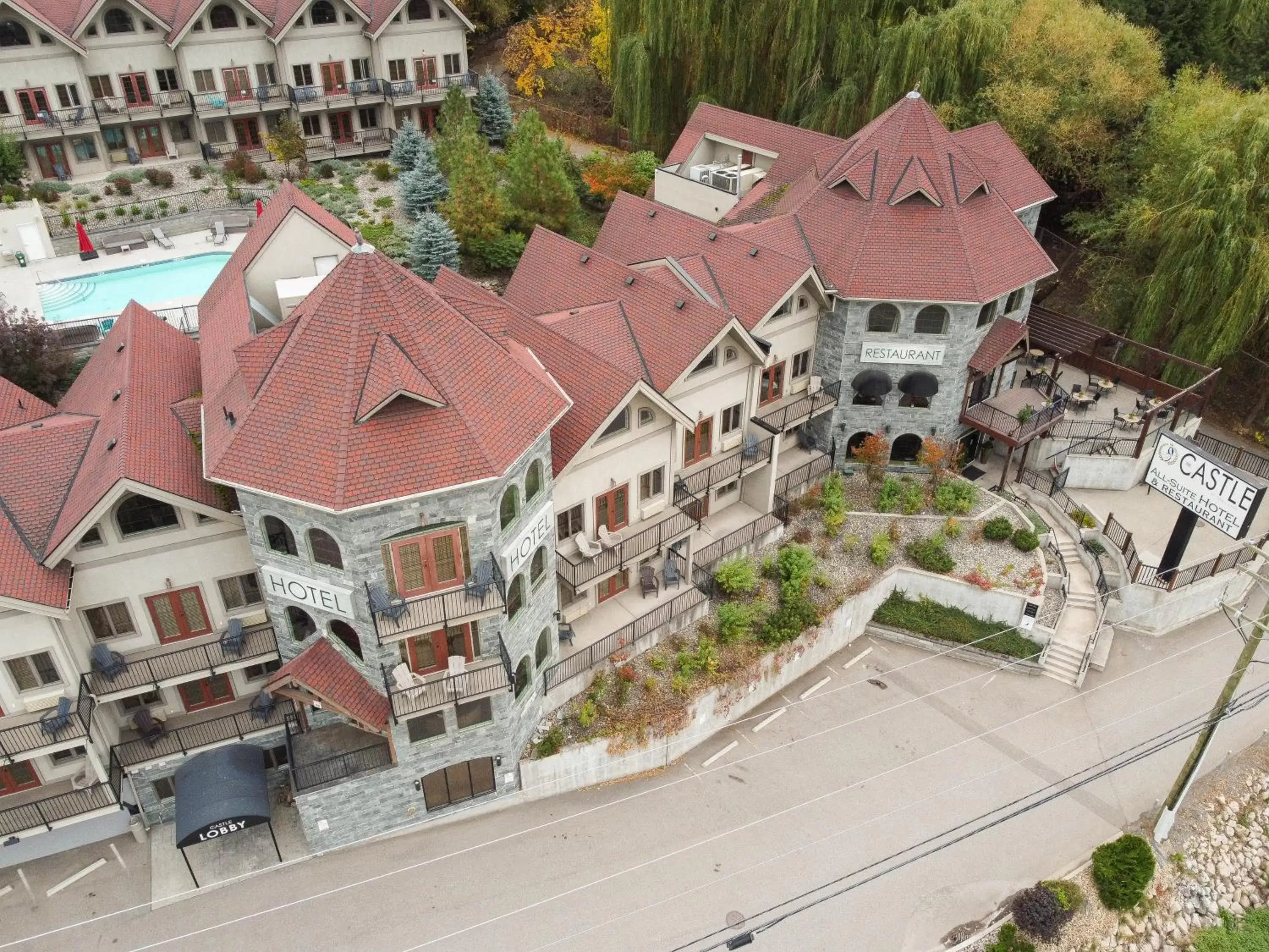 Property building, Bird's-eye View in The Castle at Swan Lake