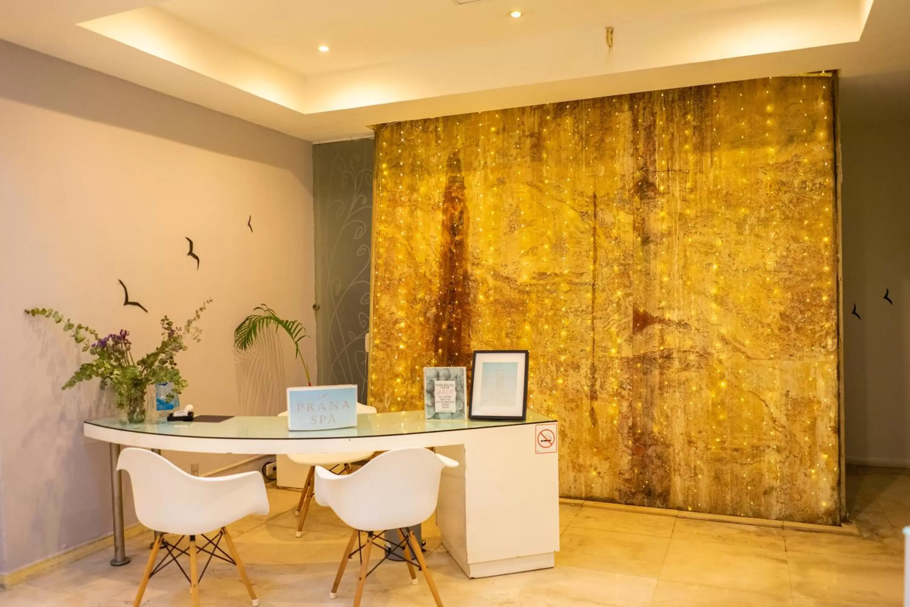 Lobby or reception in In Fashion Hotel & Spa
