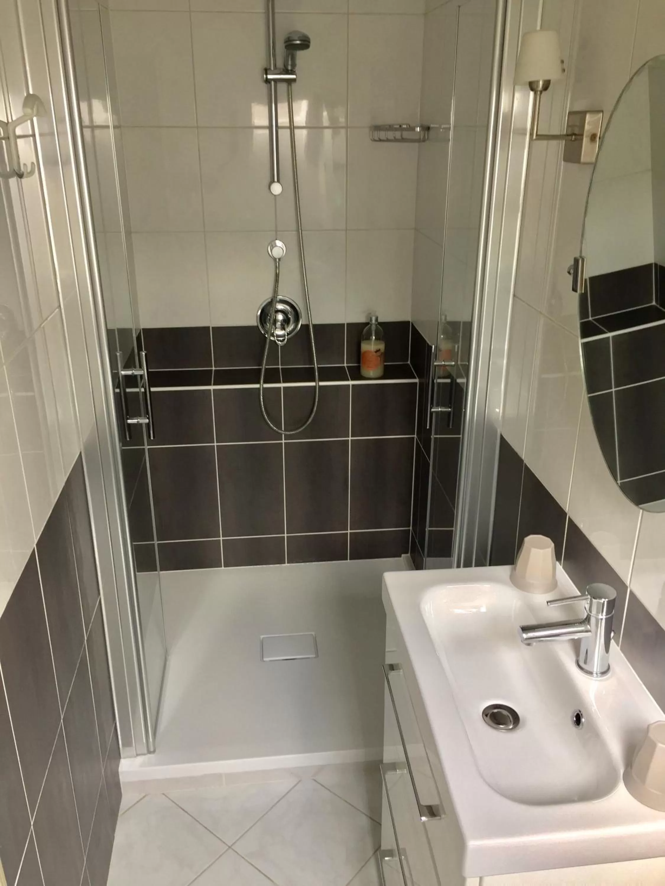 Au 16 Place Saint Louis