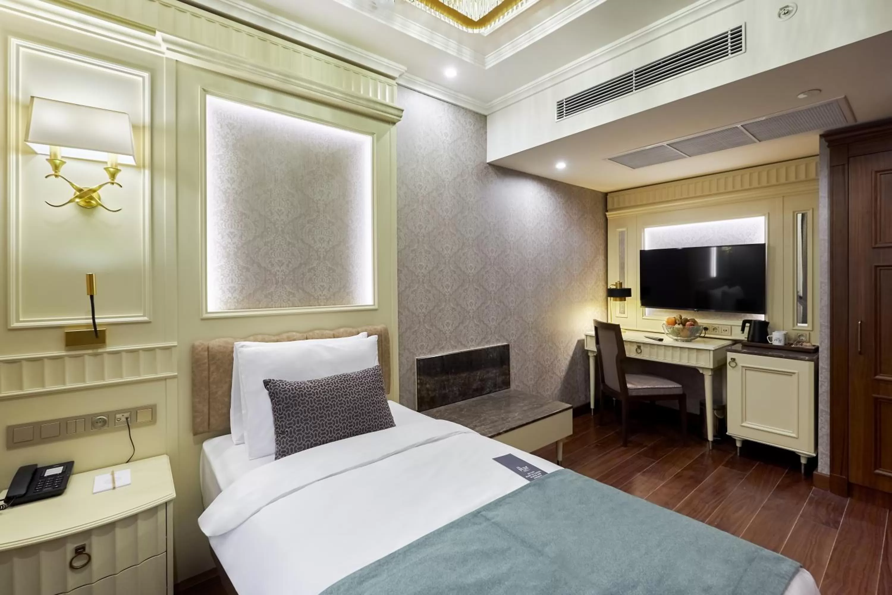 Bedroom, Bed in Aspera Hotel Golden Horn