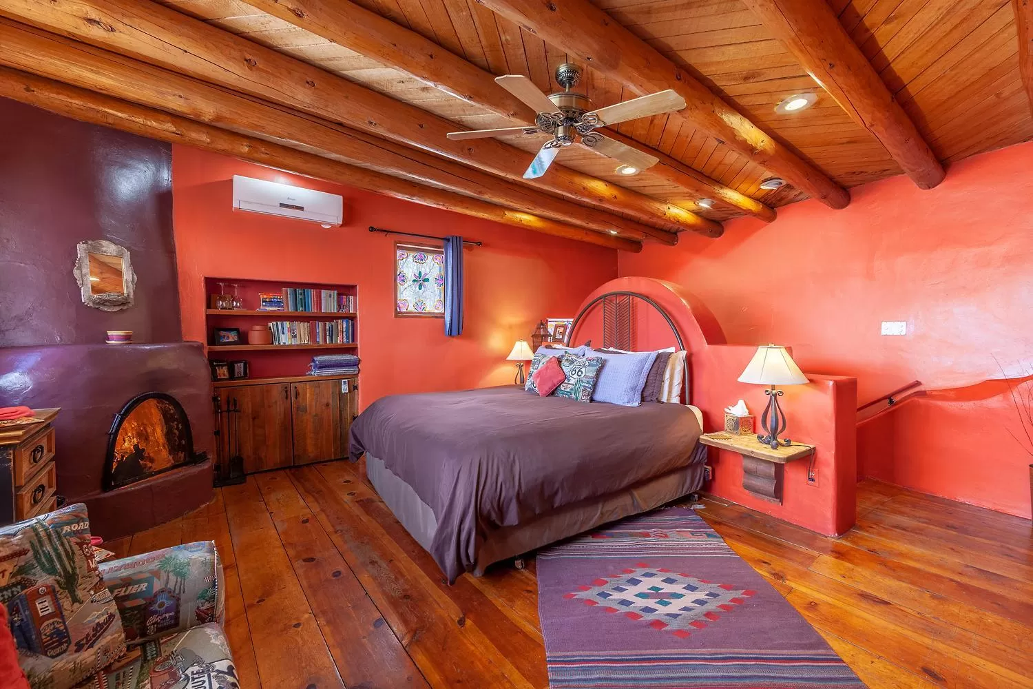 Bed in Adobe and Pines Inn Bed and Breakfast