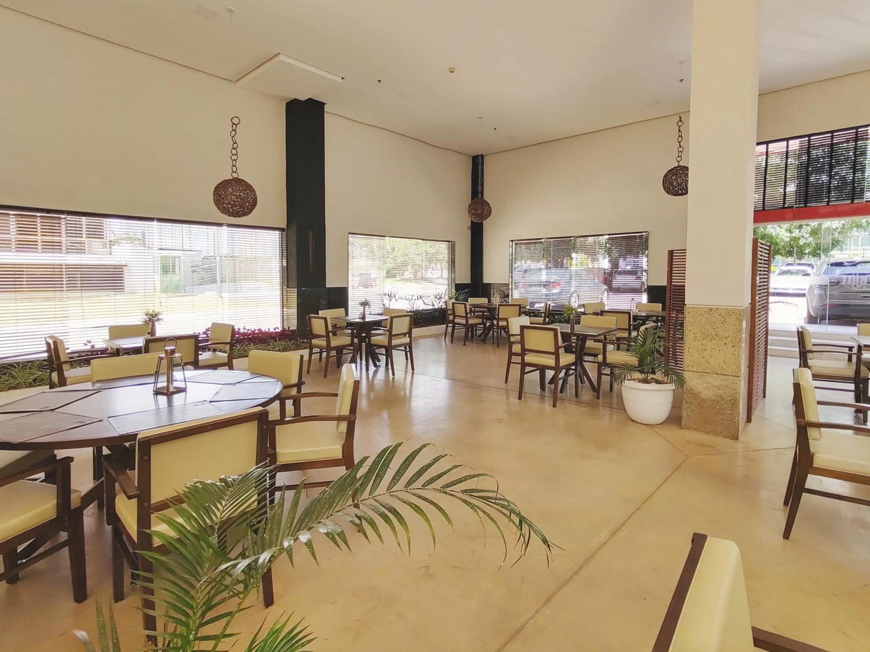 Restaurant/places to eat in Lets Idea Brasília Hotel