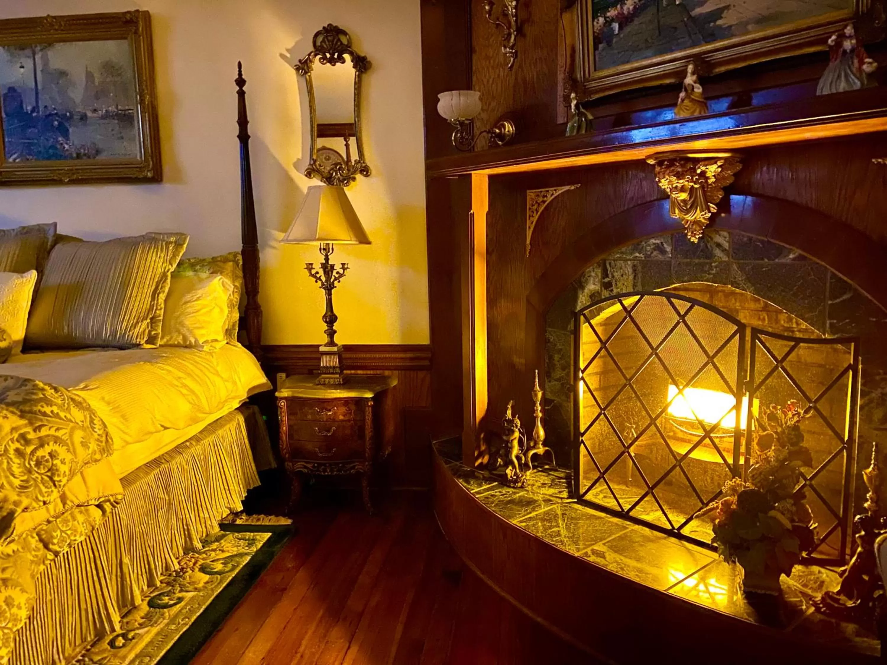 Bed in Hogan House Bed and Breakfast at Rose Hill