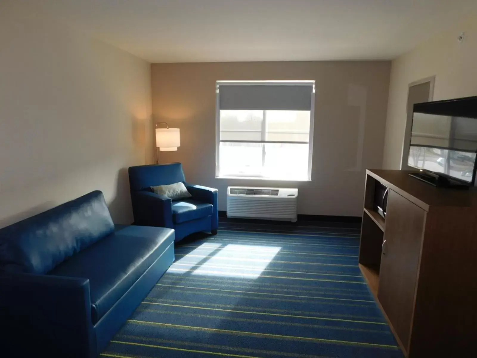 Seating Area in Days Inn & Suites by Wyndham Kearney