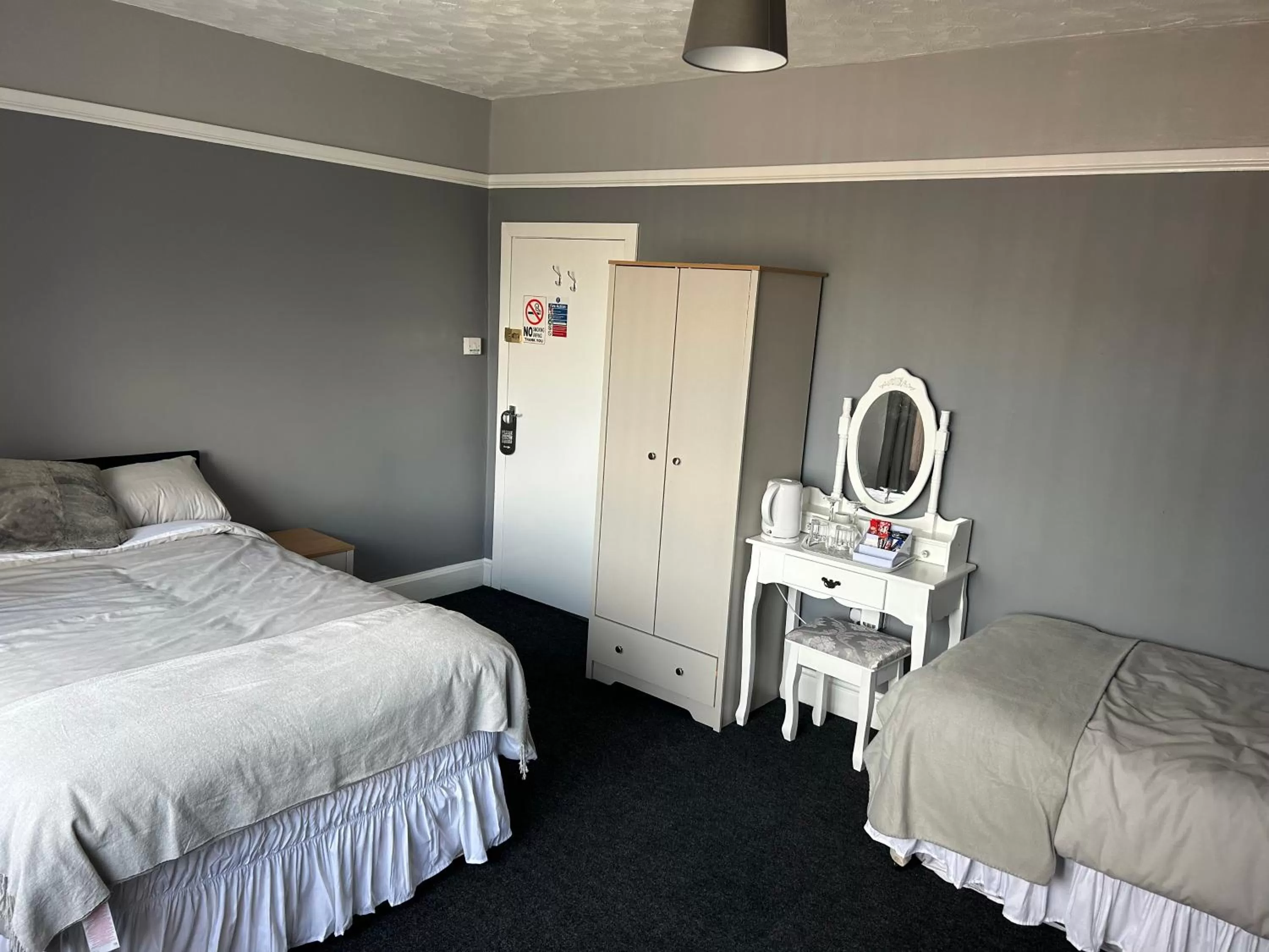 Bedroom, Bed in Balanco’s b&b