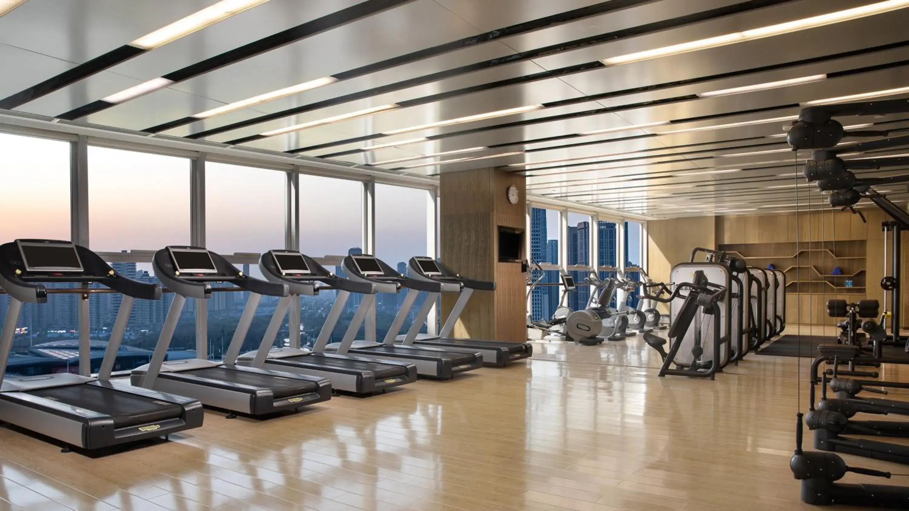 Spa and wellness centre/facilities, Fitness Center/Facilities in InterContinental Wuhan, an IHG Hotel