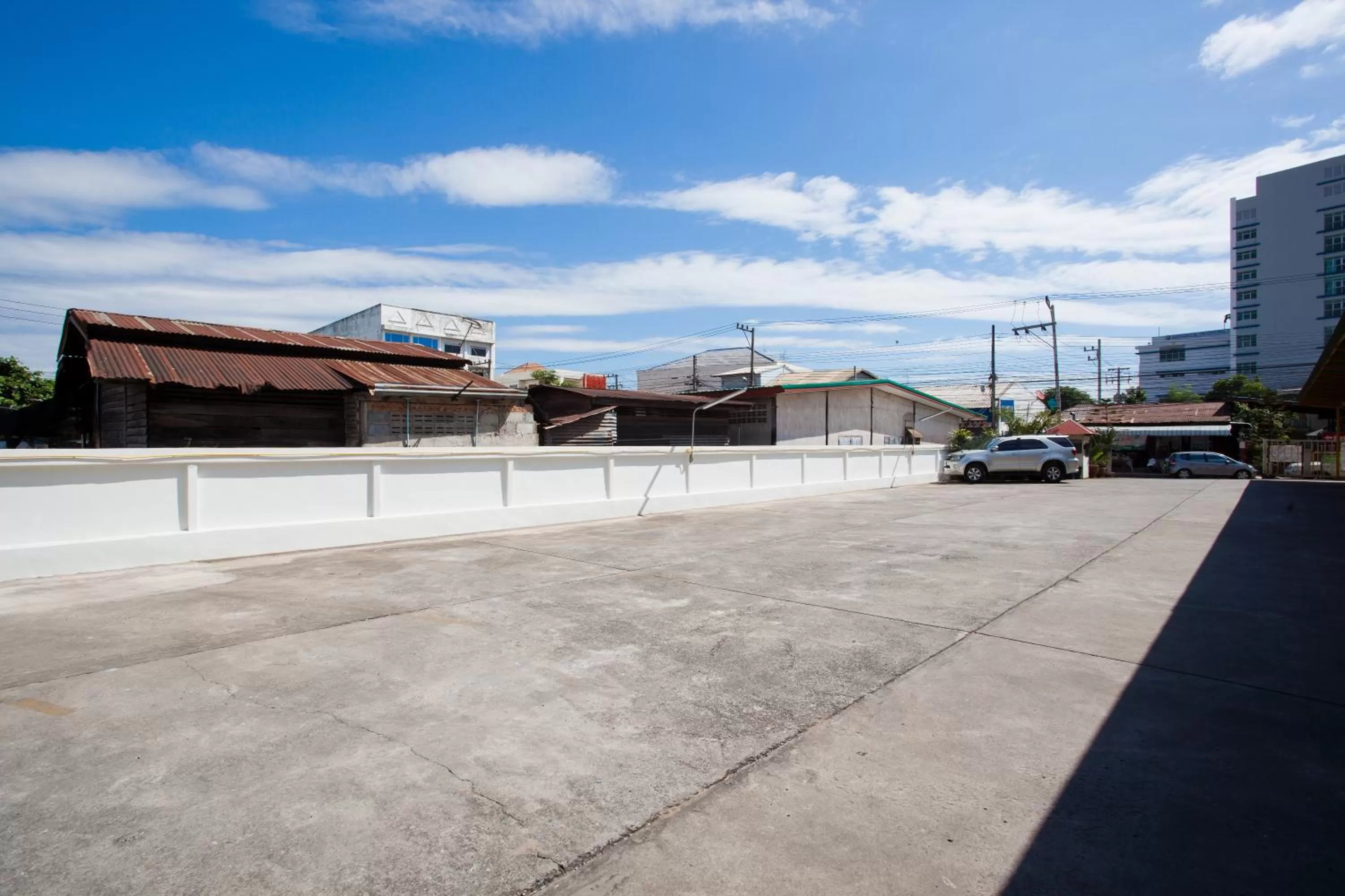 Parking in Top Hostel (Top Mansion)