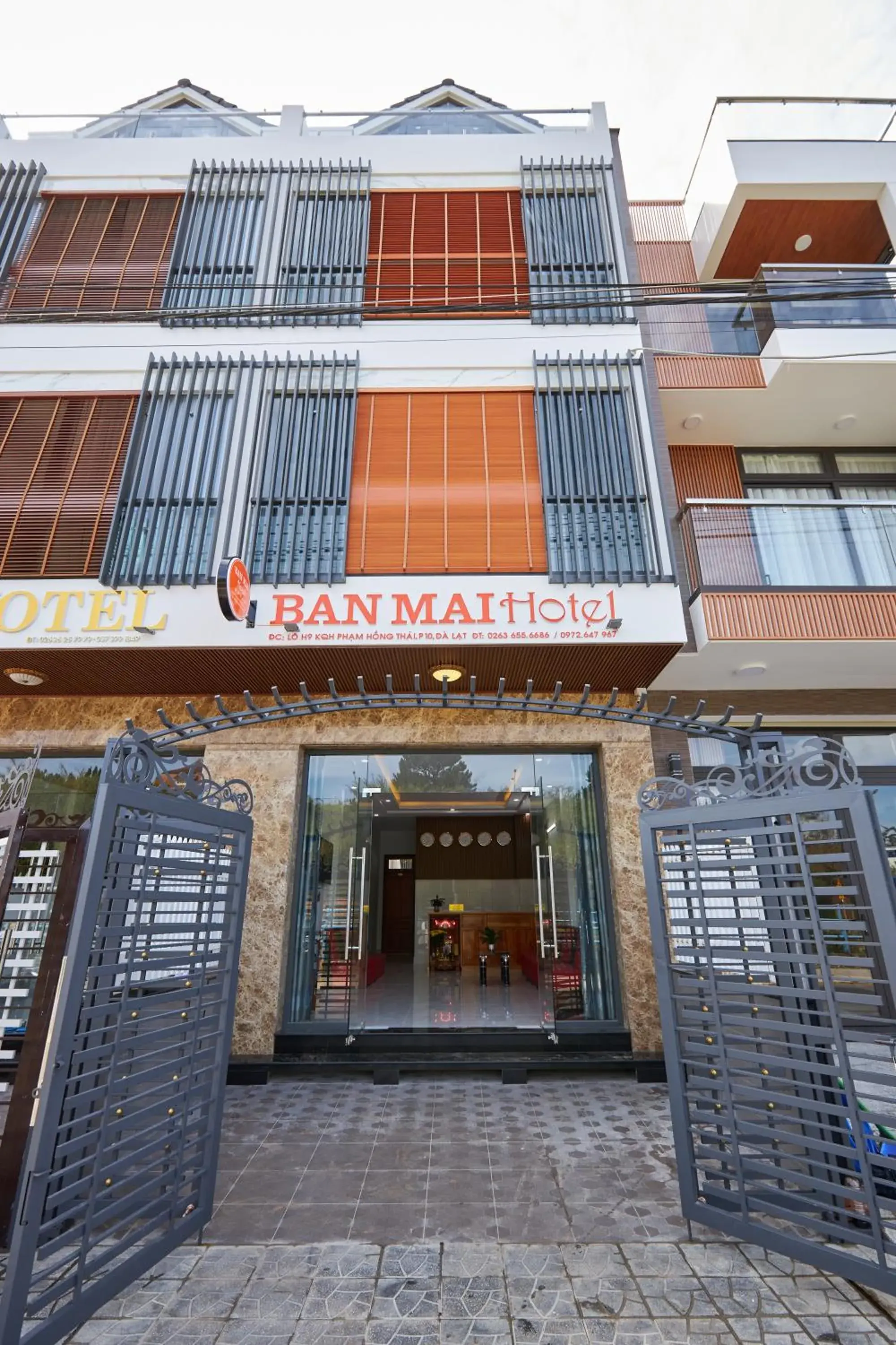 Property building in Ban Mai Hotel