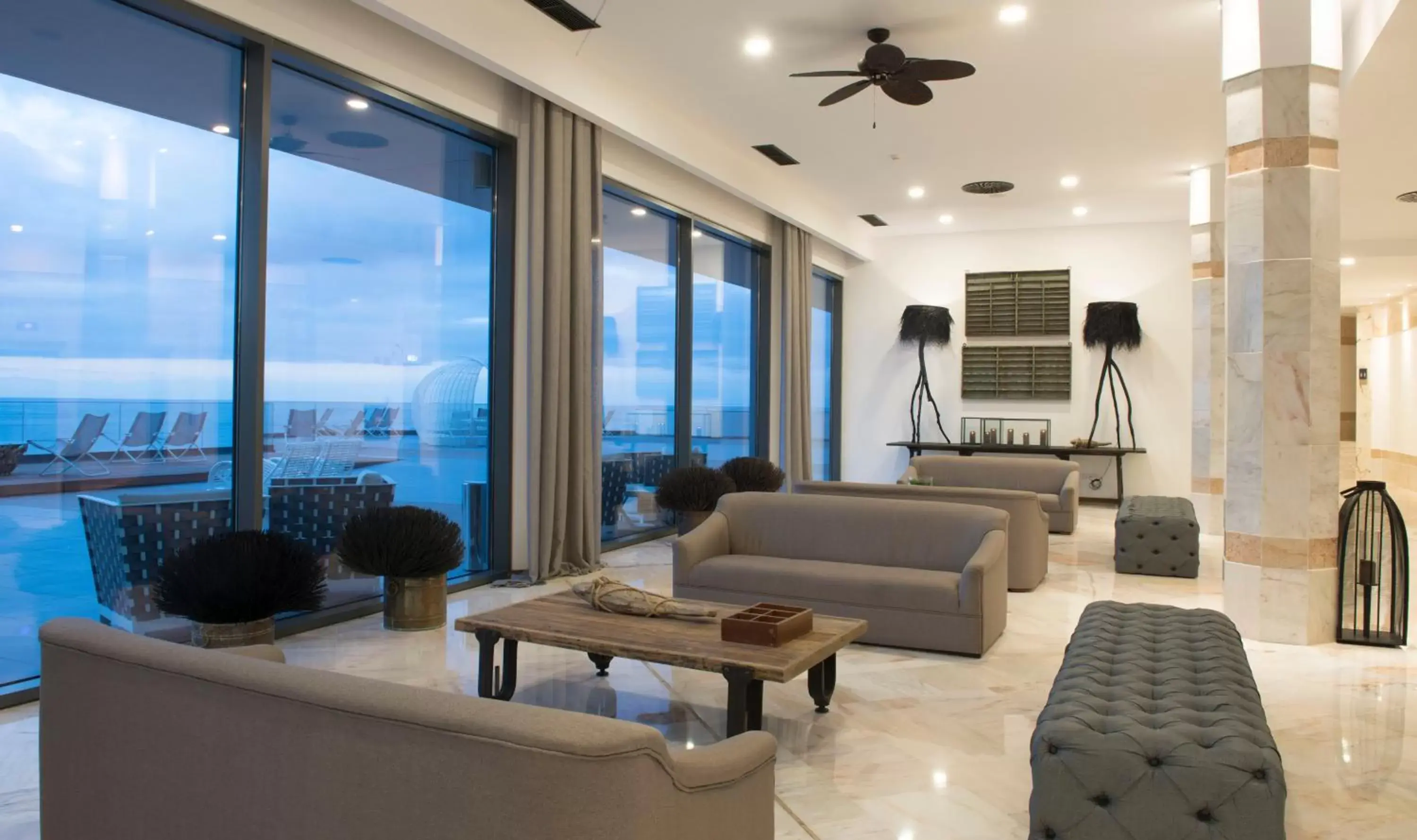 Lobby or reception, Seating Area in Hotel Baia Azul