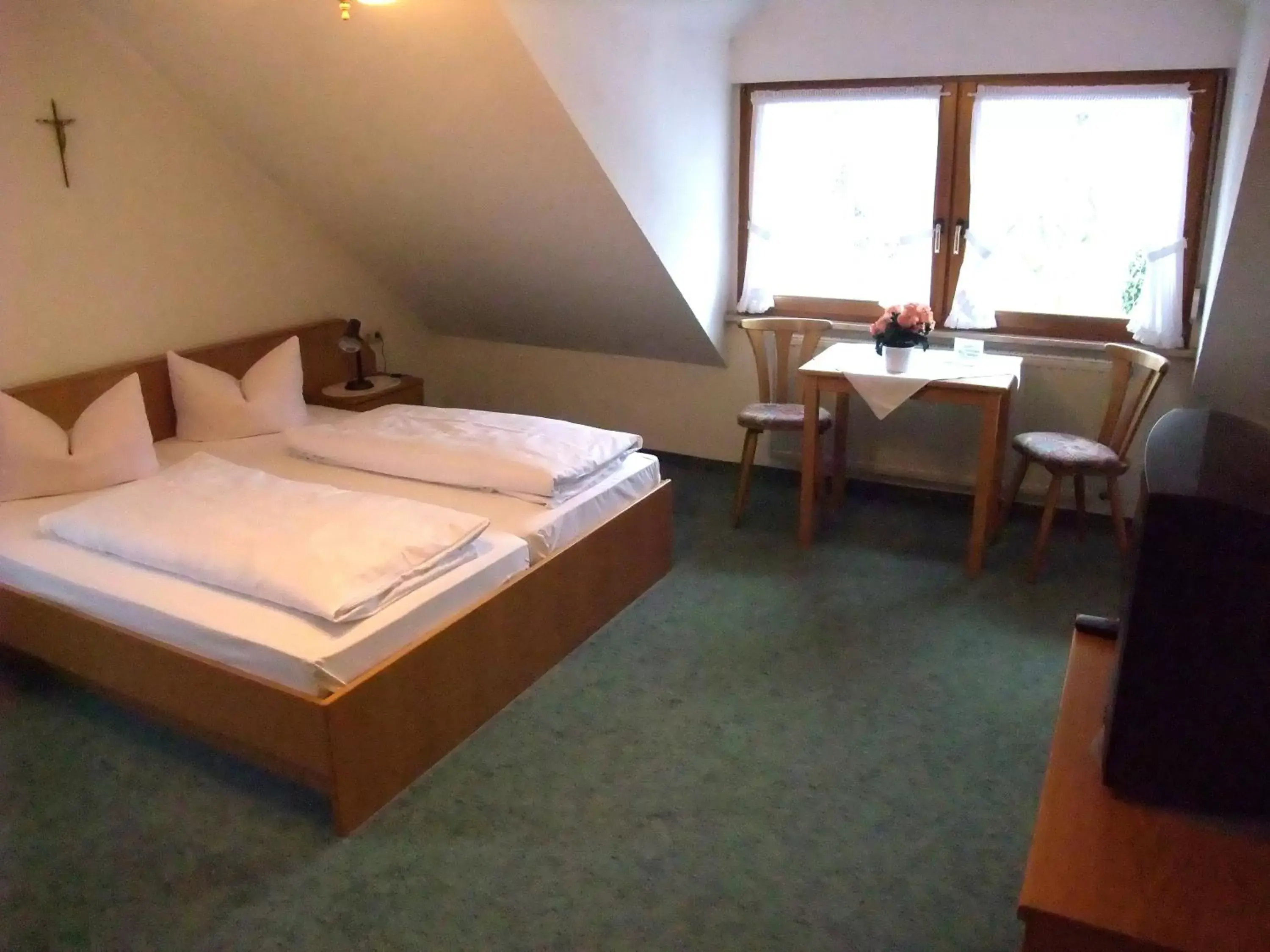 Photo of the whole room, Bed in Gasthof Alte Post Photo of the whole room, Bed in Gasthof Alte Post