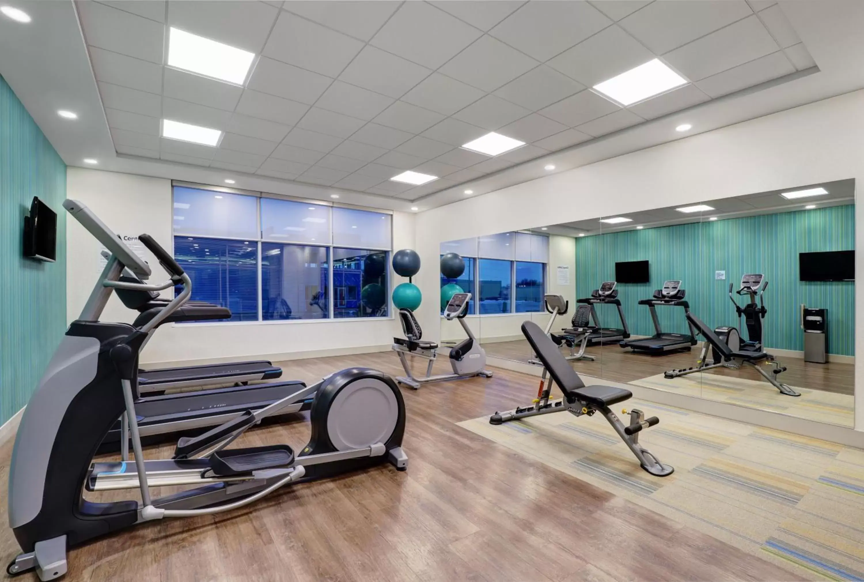 Fitness centre/facilities in Holiday Inn Express & Suites - Collingwood Fitness centre/facilities in Holiday Inn Express & Suites - Collingwood