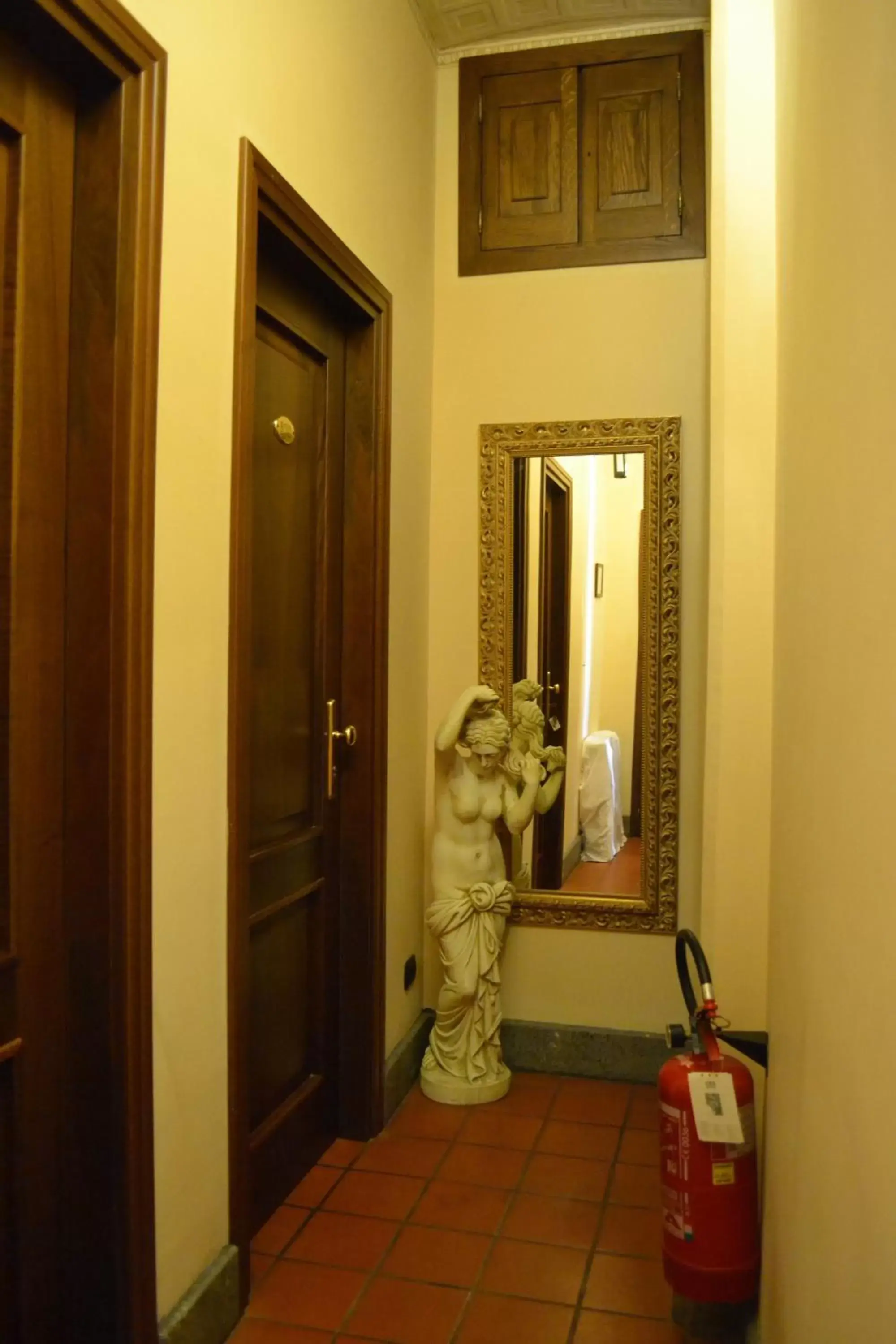 Decorative detail, Bathroom in Hotel Al SanPietrino