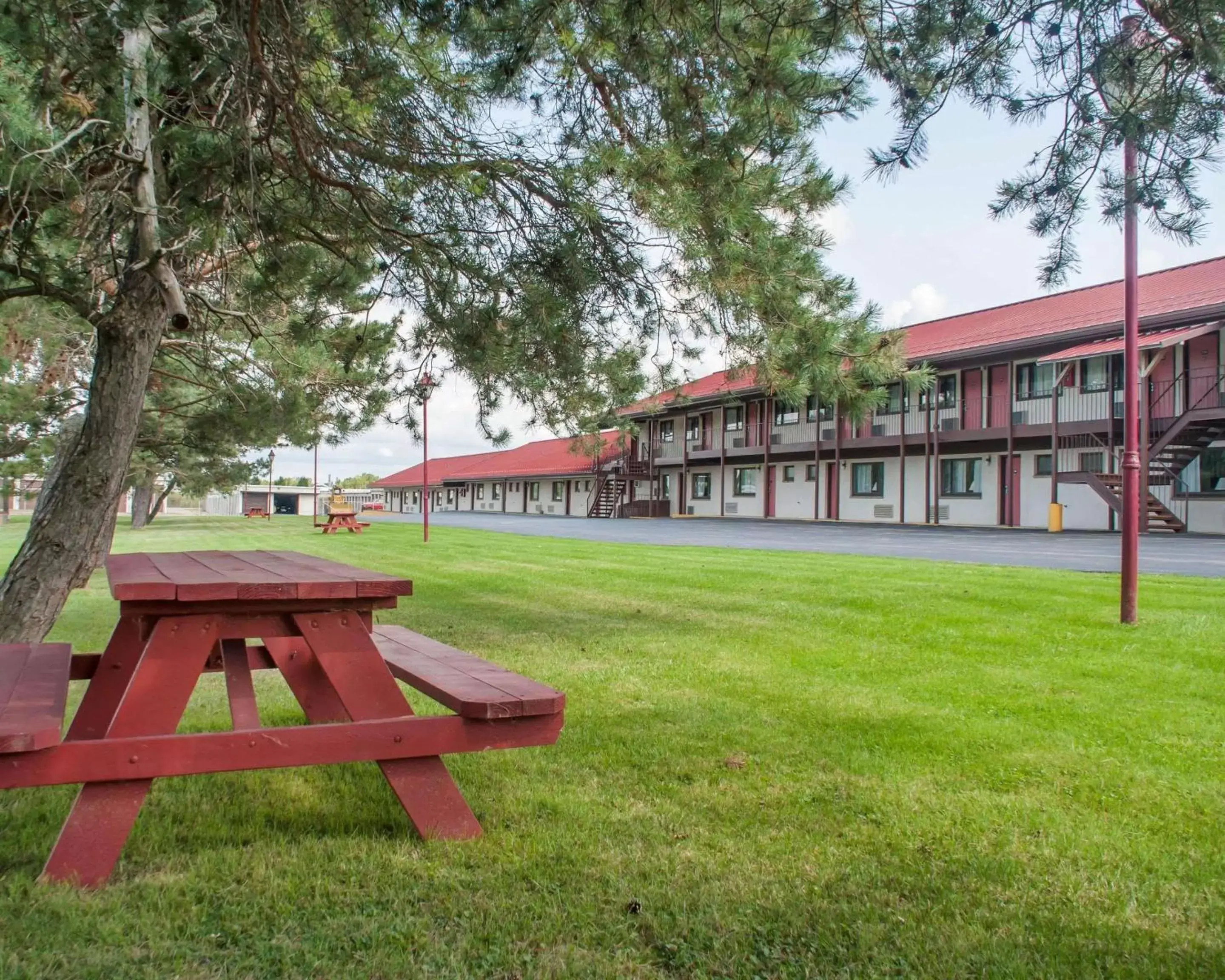 Other, Garden in Econo Lodge Buffalo South