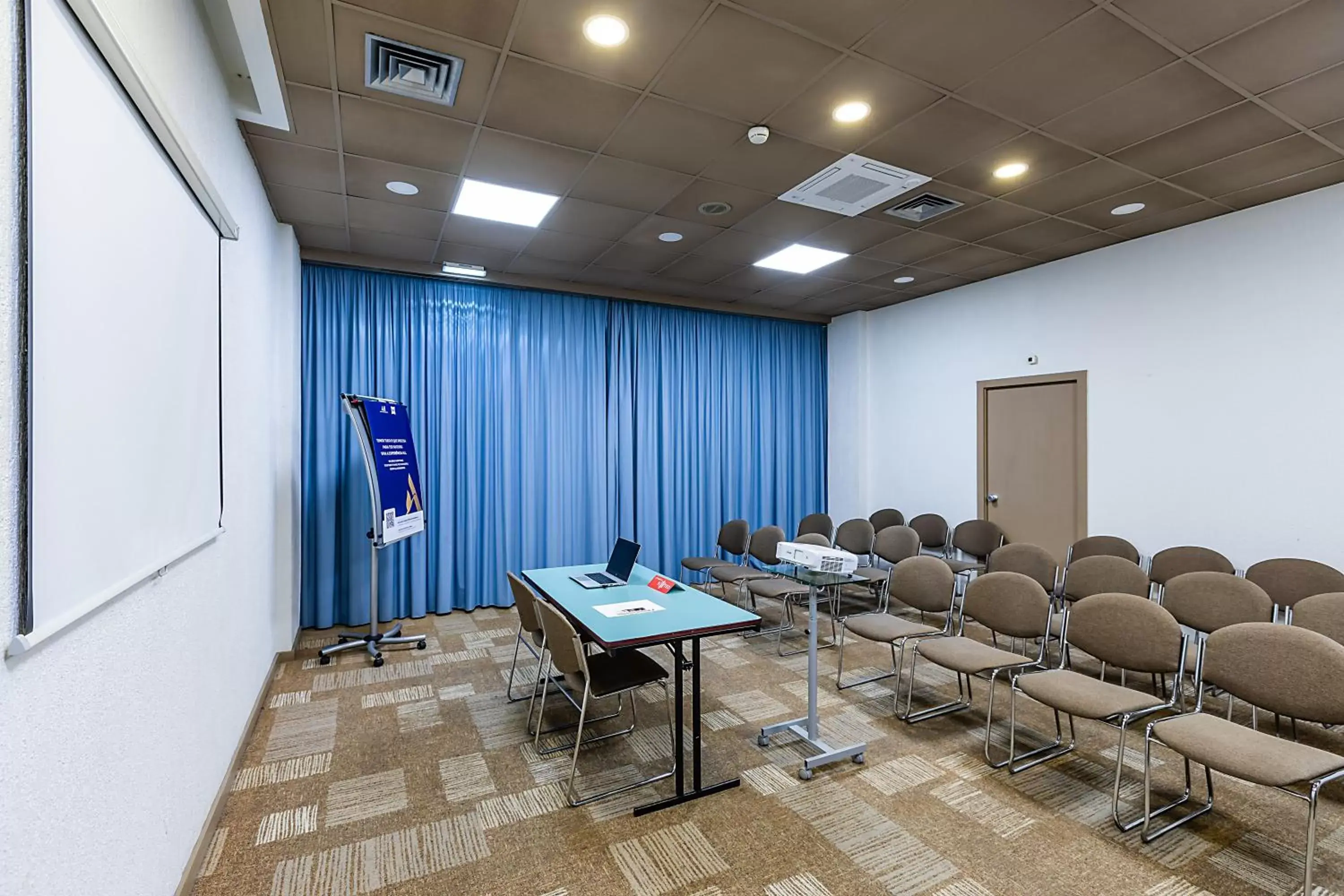 Meeting/conference room in Hotel ibis Porto Gaia