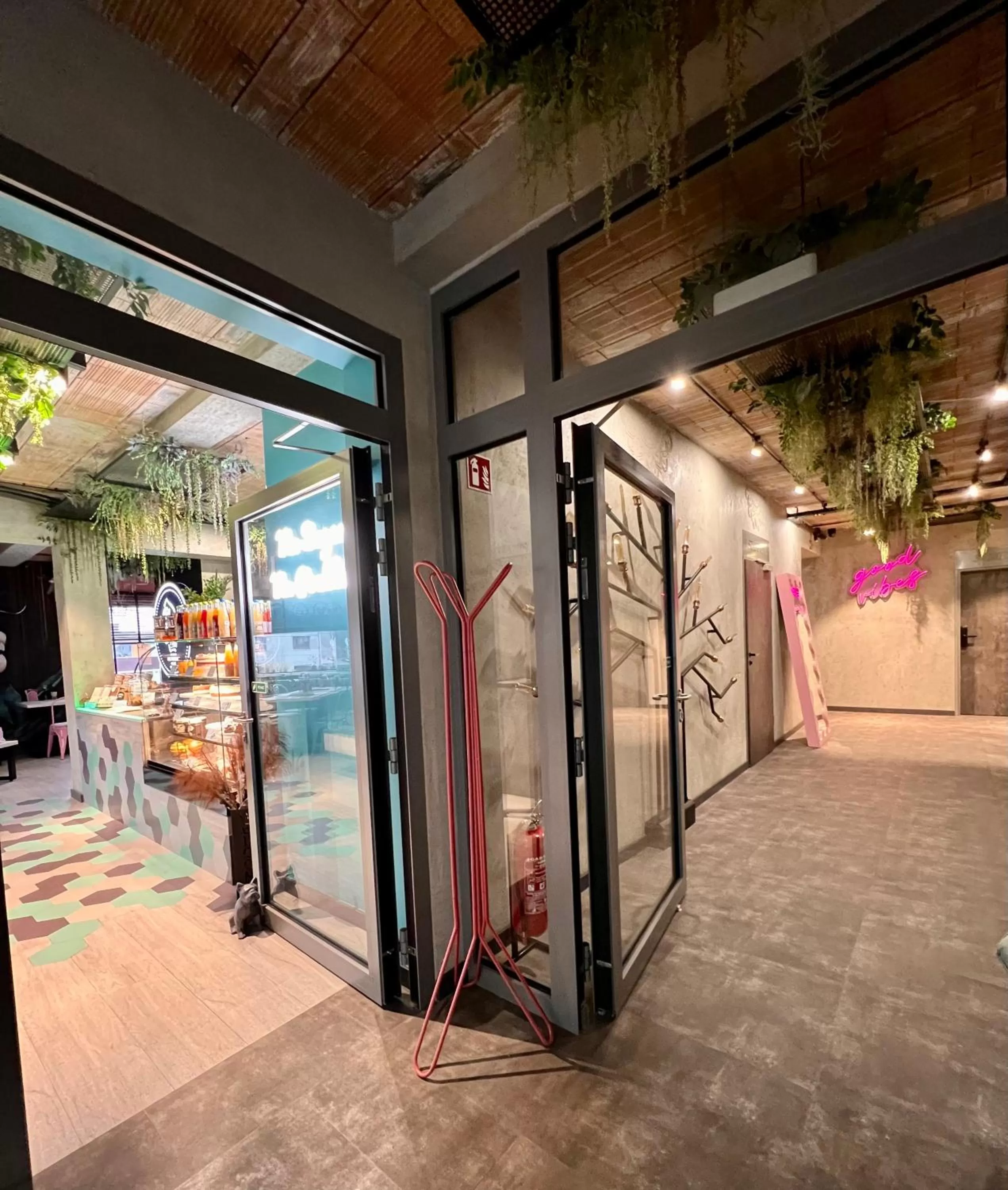 Property building in Global Home - Aparthotel - No Contact Check In