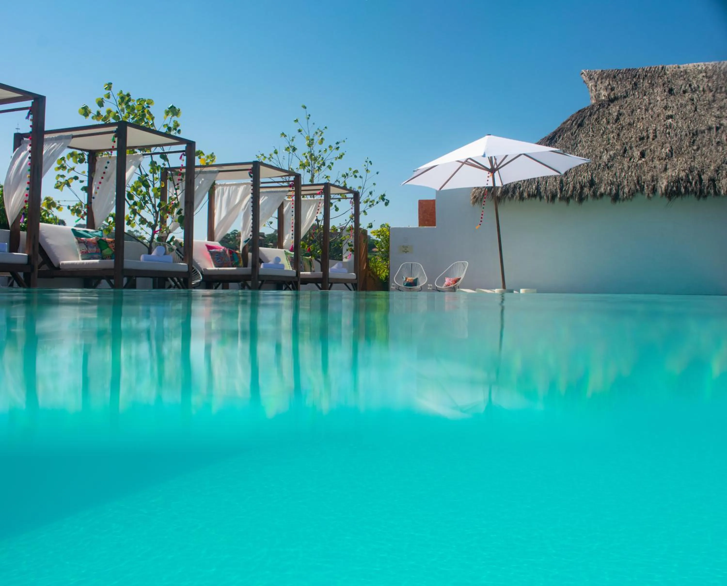 Swimming pool in Sayulinda Hotel